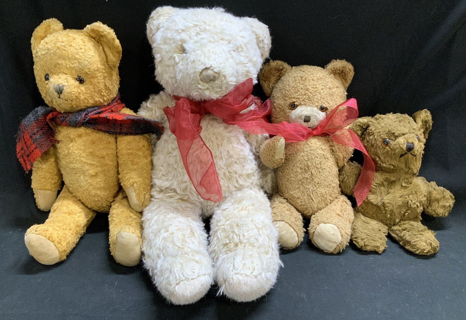 Lot 4 Vtg Jointed & Plush Teddy Bears GUND KOREA+ (1 of 13)