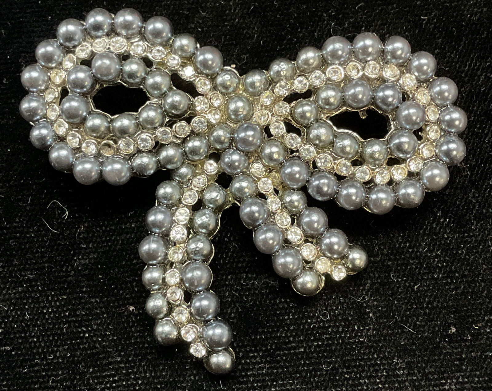 Silver Tone Faux Pearl & Crystal Bow Brooch (1 of 6)
