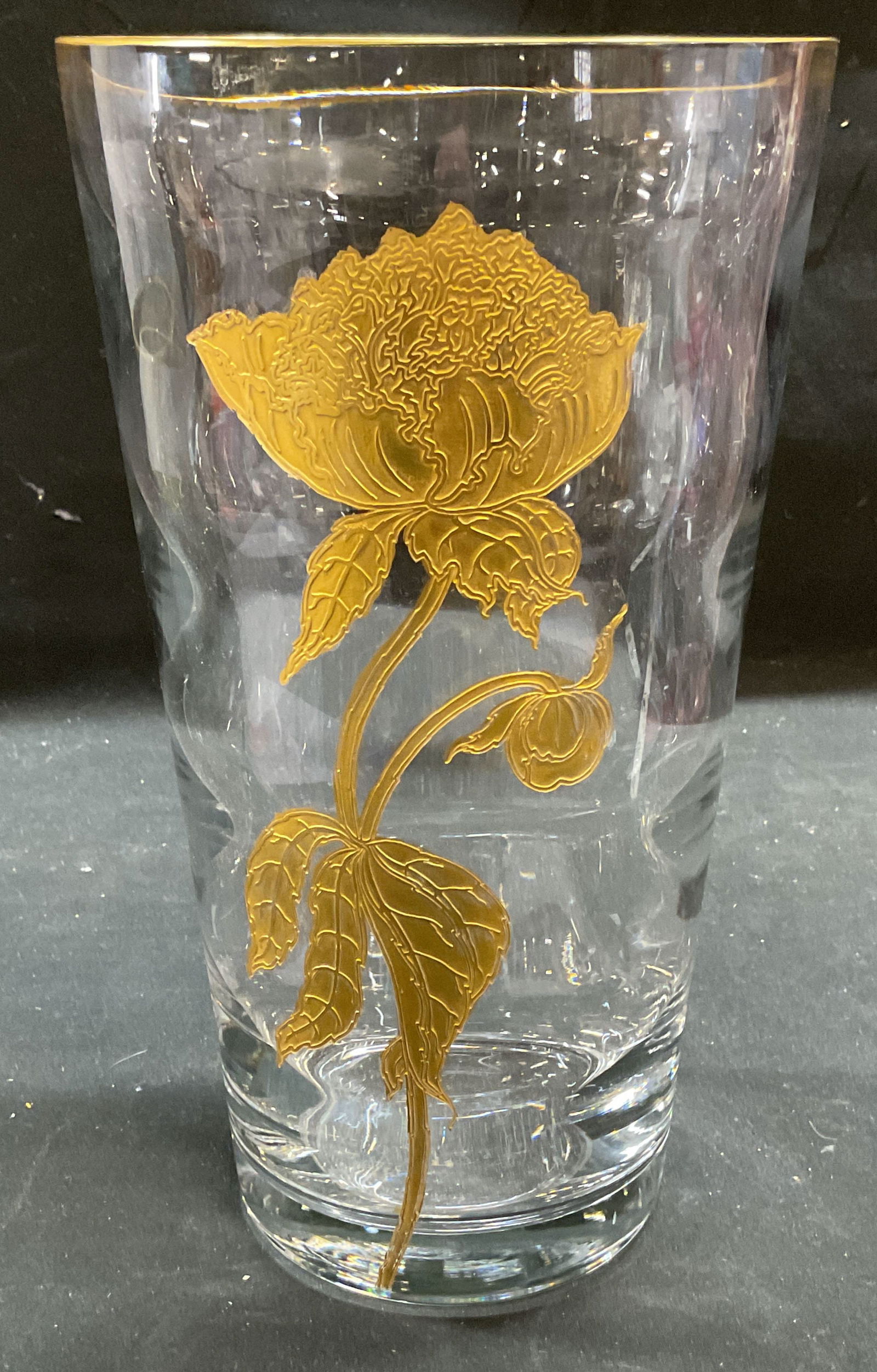 Gilt Blown Glass Flower Vase: Blown glass vase with gilt flower motif. Measures approx 5.5 x 9.75 inches. Some scratching. Gilt vase, flower vase, glass vase, home decor, home accessories, table decor, table accessories, 10 cs