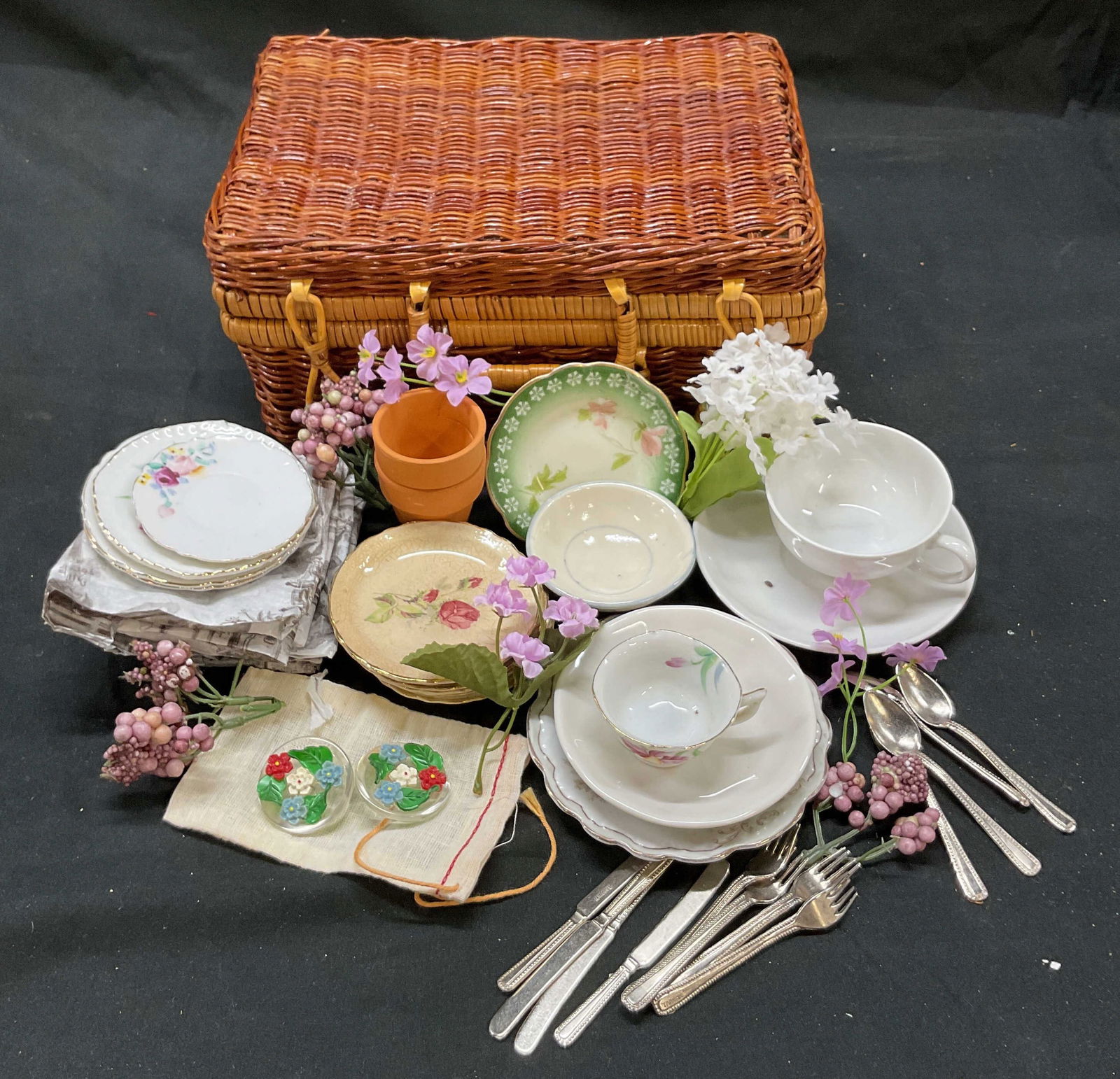Lot 20+ Picnic Basket Miniature China Tea Set (1 of 9)