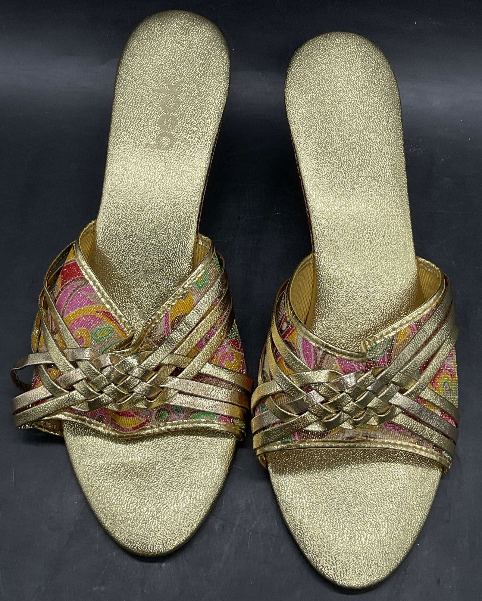 BECK Vintage Paisley Patterned Gold Tone Shoes (1 of 11)