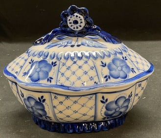 Sgnd Gzhel Porcelain Blue&White Lidded Bowl Russia