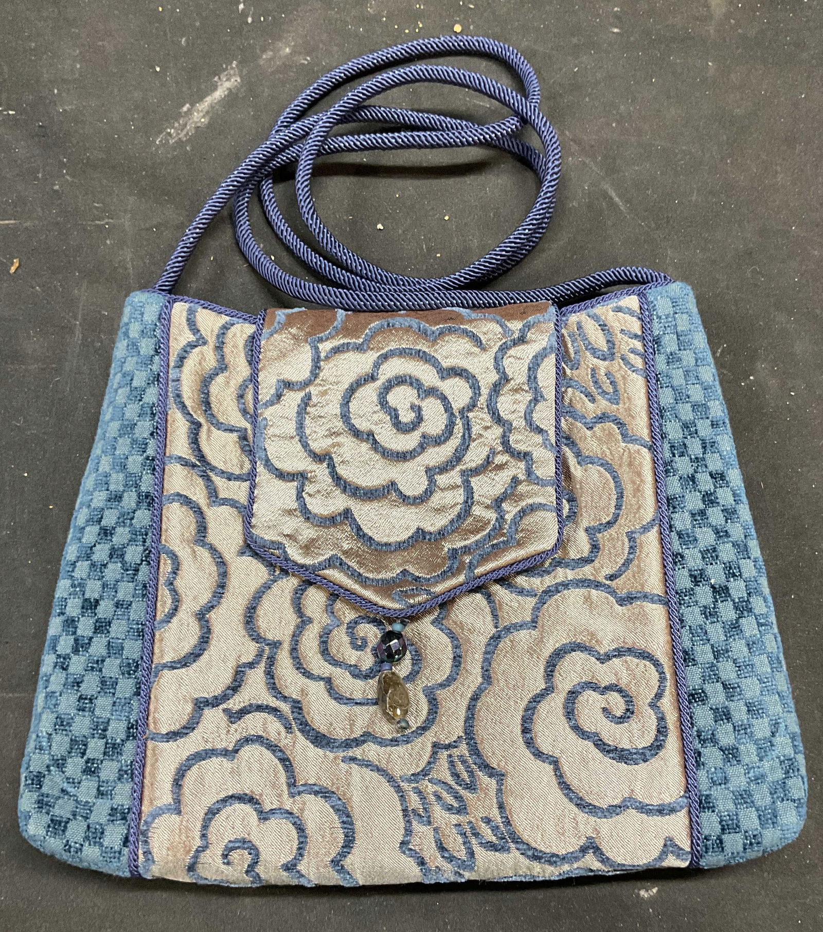 L ONeill Design Floral Woven Handmade (1 of 6)