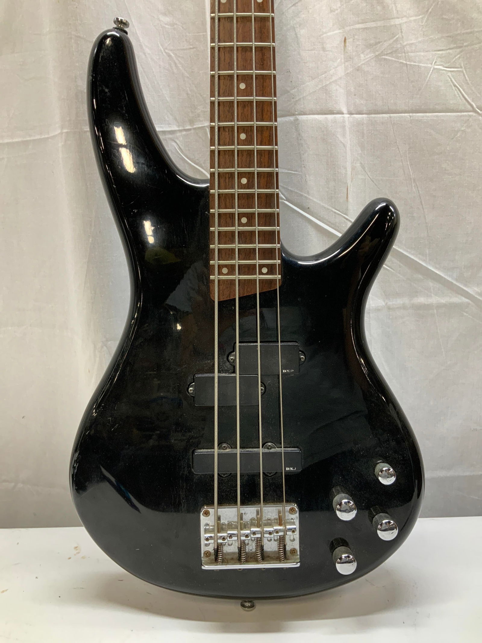 SoundGear By IBANEZ SR300DX Bass Guitar KOREA 43in (1 of 6)