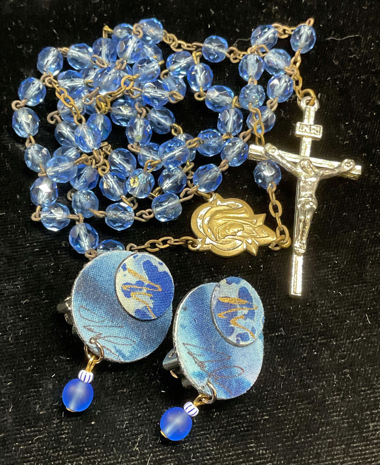 Lot 2 Blue Crystal Rosary & Dangle Earrings (1 of 6)