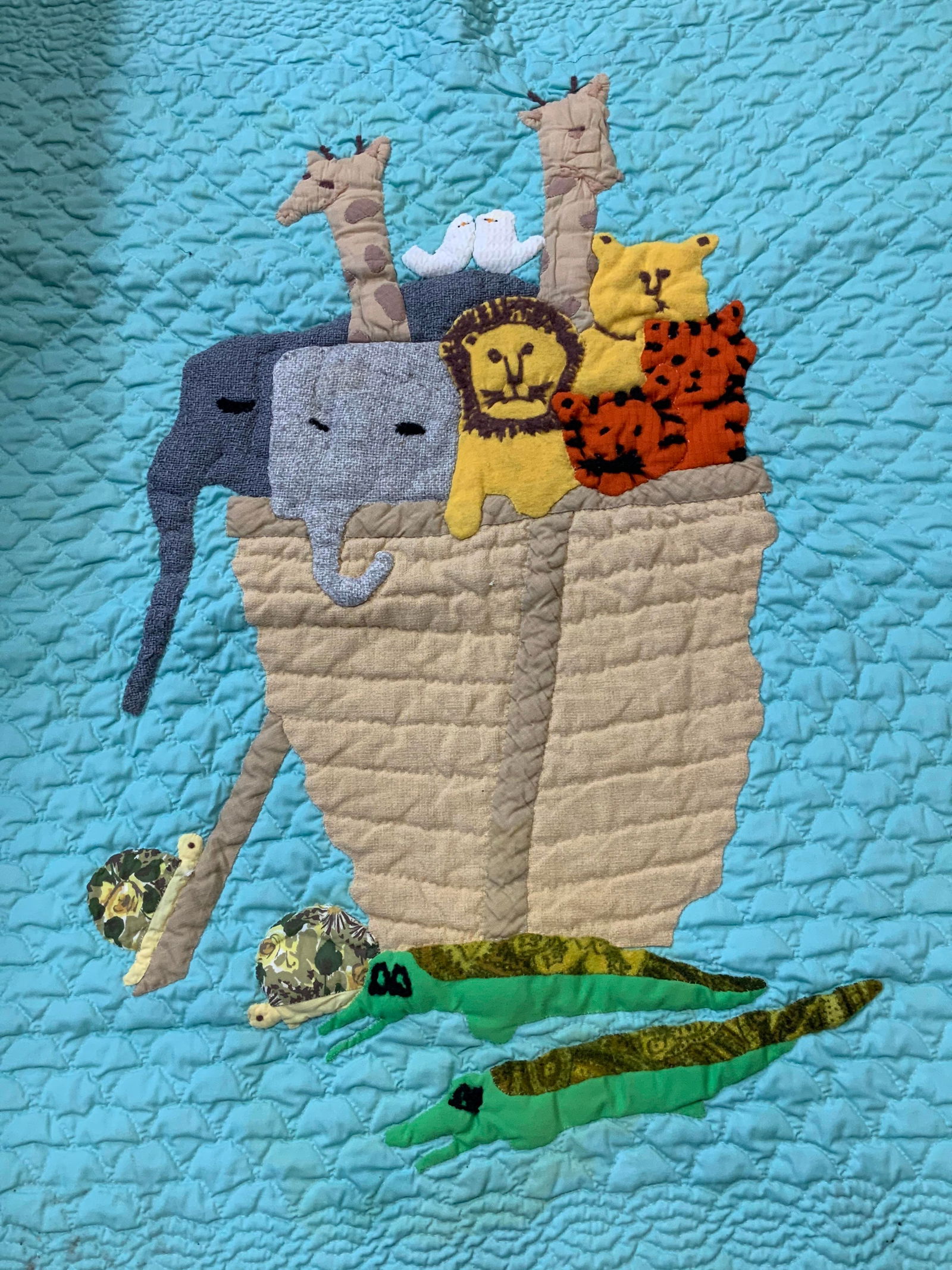 Vintage Noahs Ark Animal Blue Baby Quilt (1 of 7)