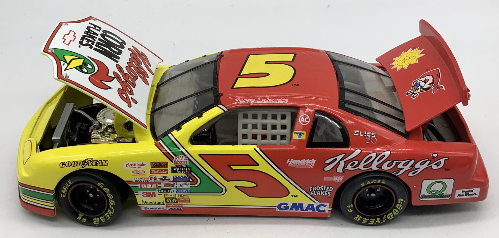 NASCAR Lavonne #5 Kelloggs 1:24 Die-Cast Metal Car: NASCAR Lavonne #5 Kelloggs 1:24 Die-Cast Metal Car 1:24 die-cast replica of Terry Labontes #5 Kelloggs corm flakes Chevrolet Monte Carlo NASCAR race car. Car features sponsorship of Kelloggs, Preston,