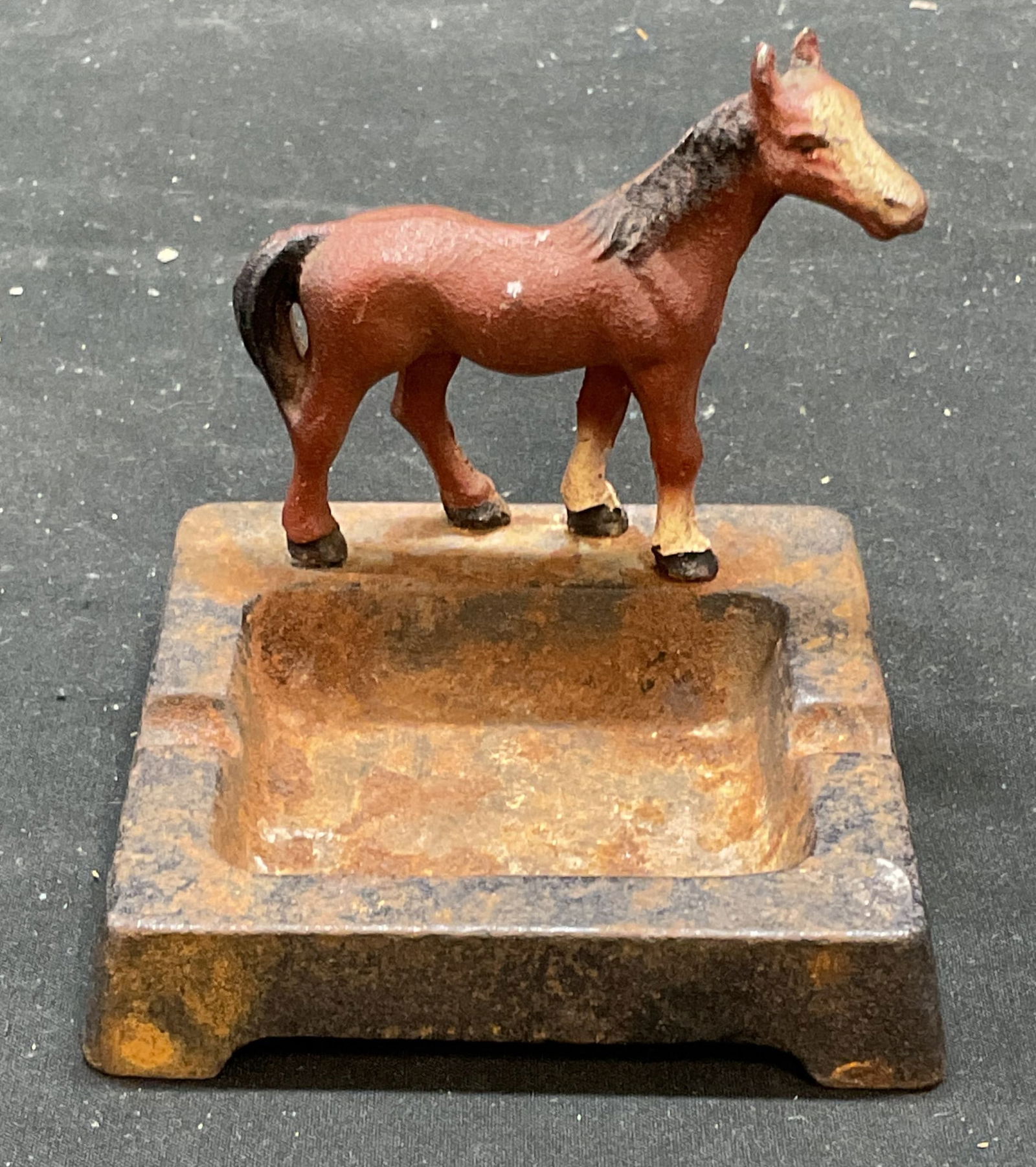 Vintage Wilton Prod Cast Iron Horse Ashtray USA (1 of 6)