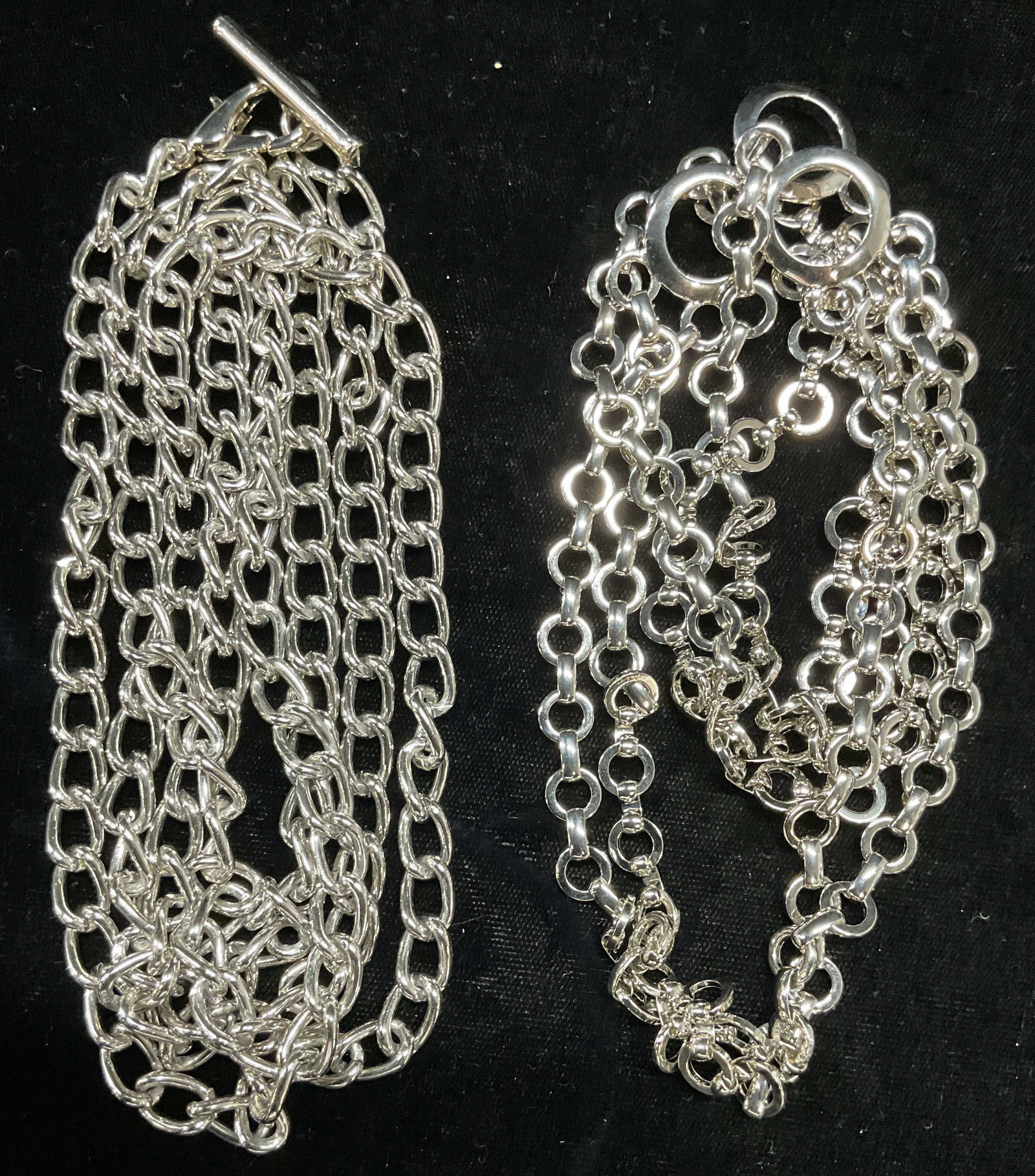 Lot 2 Silver Tn Chain Necklace Belt Accessories: Lot of 2 silver chain accessories. To be worn as necklaces or belts. Longer drop length approx 22.5 inches. Some wear including scratching observed. Jewelry, estate jewelry, costume jewelry, fashion j