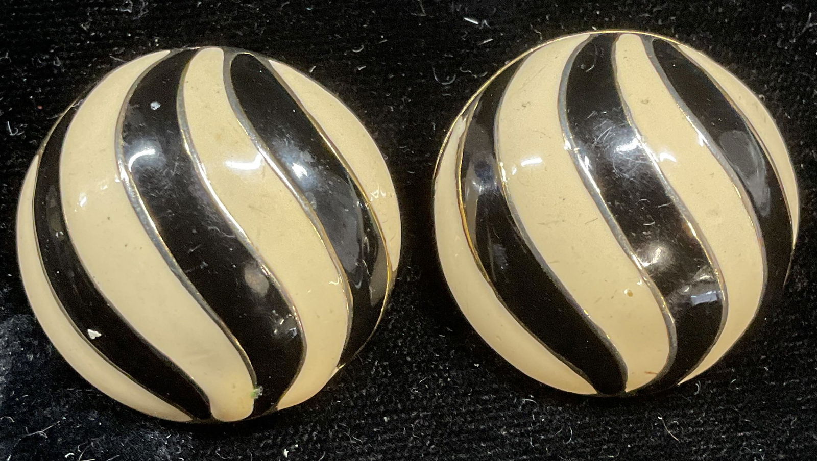 Vintage Black & White Enamel Round Earrings (1 of 6)