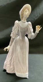 Lladro English Lady Porcelain Figurine SPAIN 1985