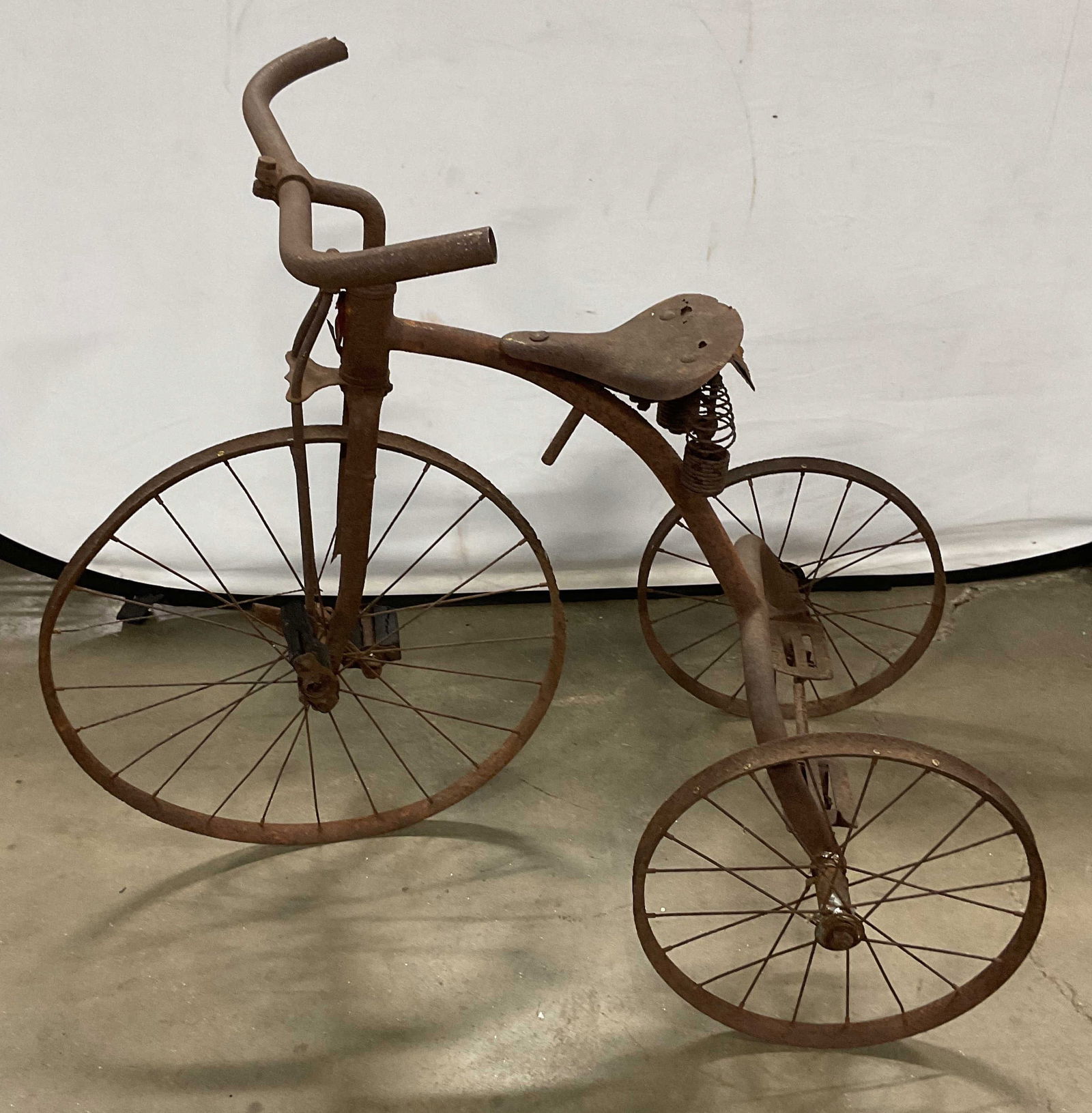Vintage Iver Johnson Velocipede Tricycle 33in (1 of 6)