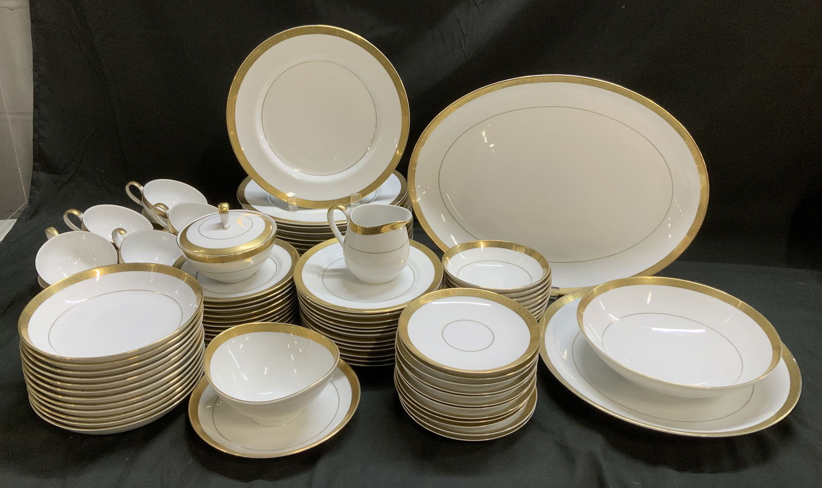 Set85 Mikasa Fine China Goldenaire Tableware JAPAN (1 of 14)