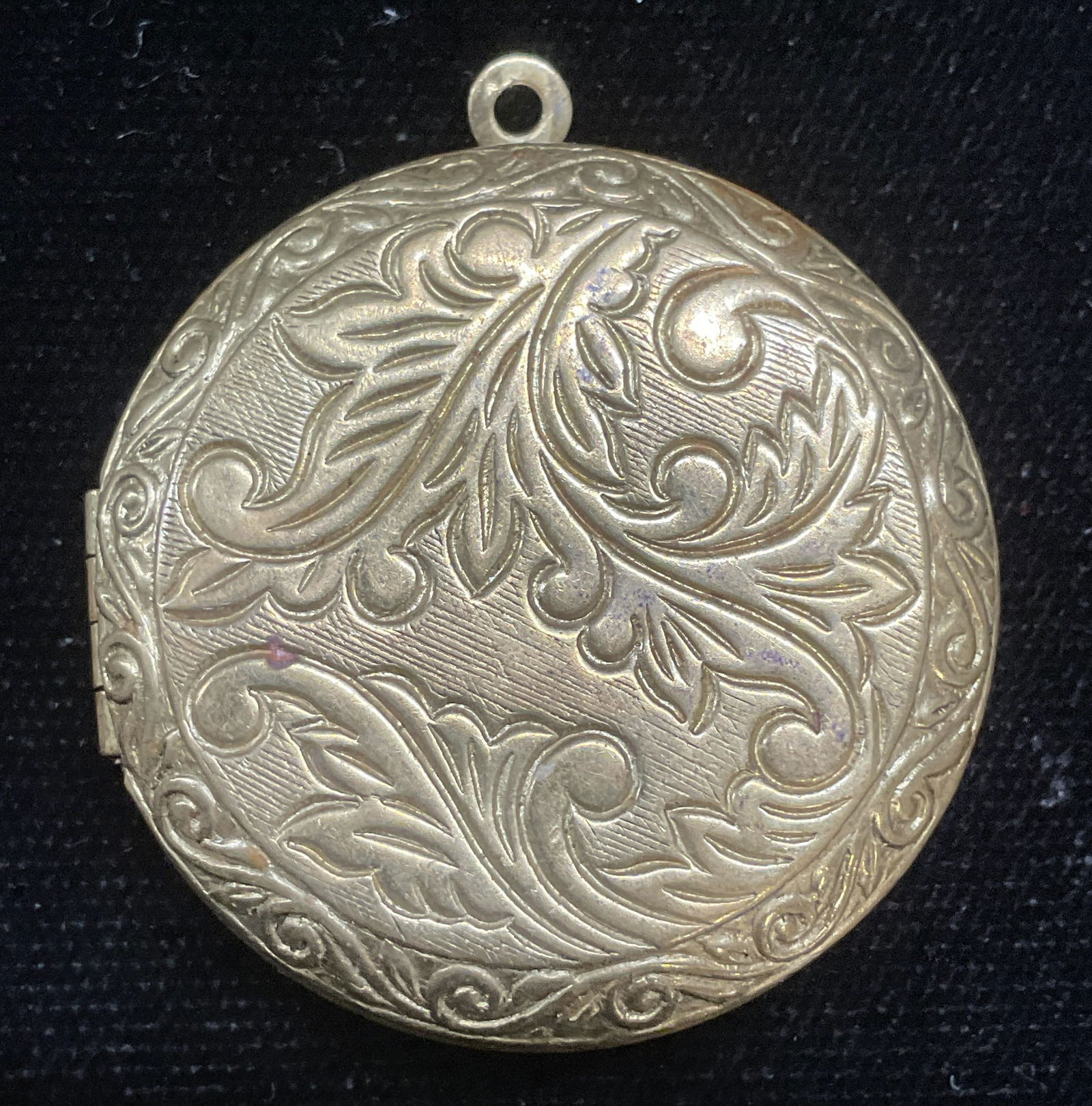 Vintage Gold Tone Scroll Locket Pendant (1 of 6)