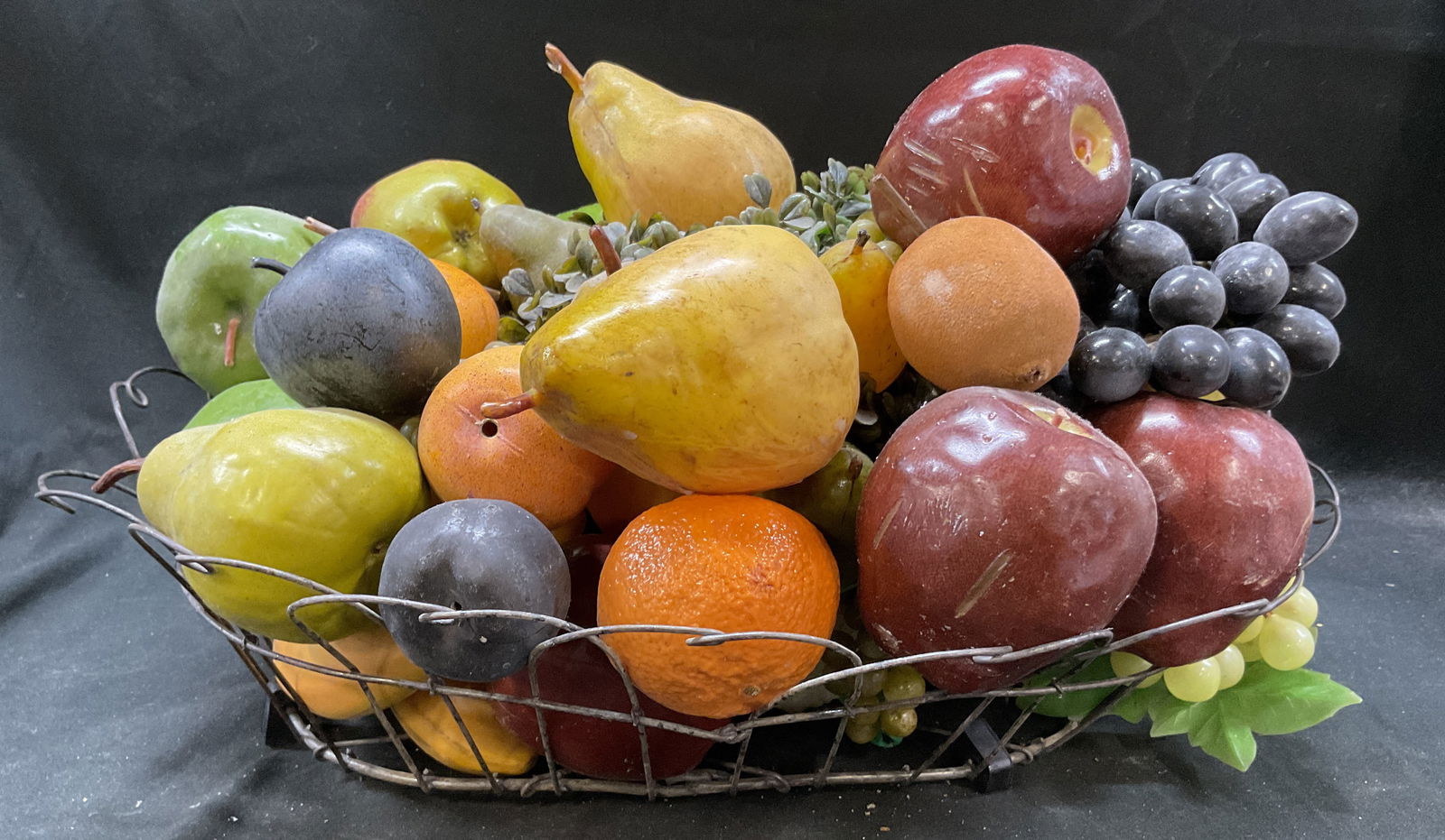 Lot 20+ Artificial Fruit Decor in Wire Basket (1 of 8)