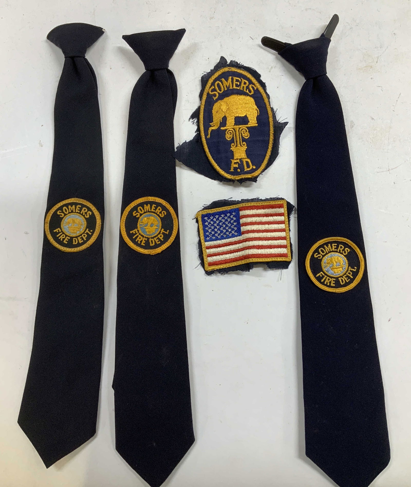 Lot 5 Vntg Somers Fire Dept. Neckties & Badges (1 of 7)