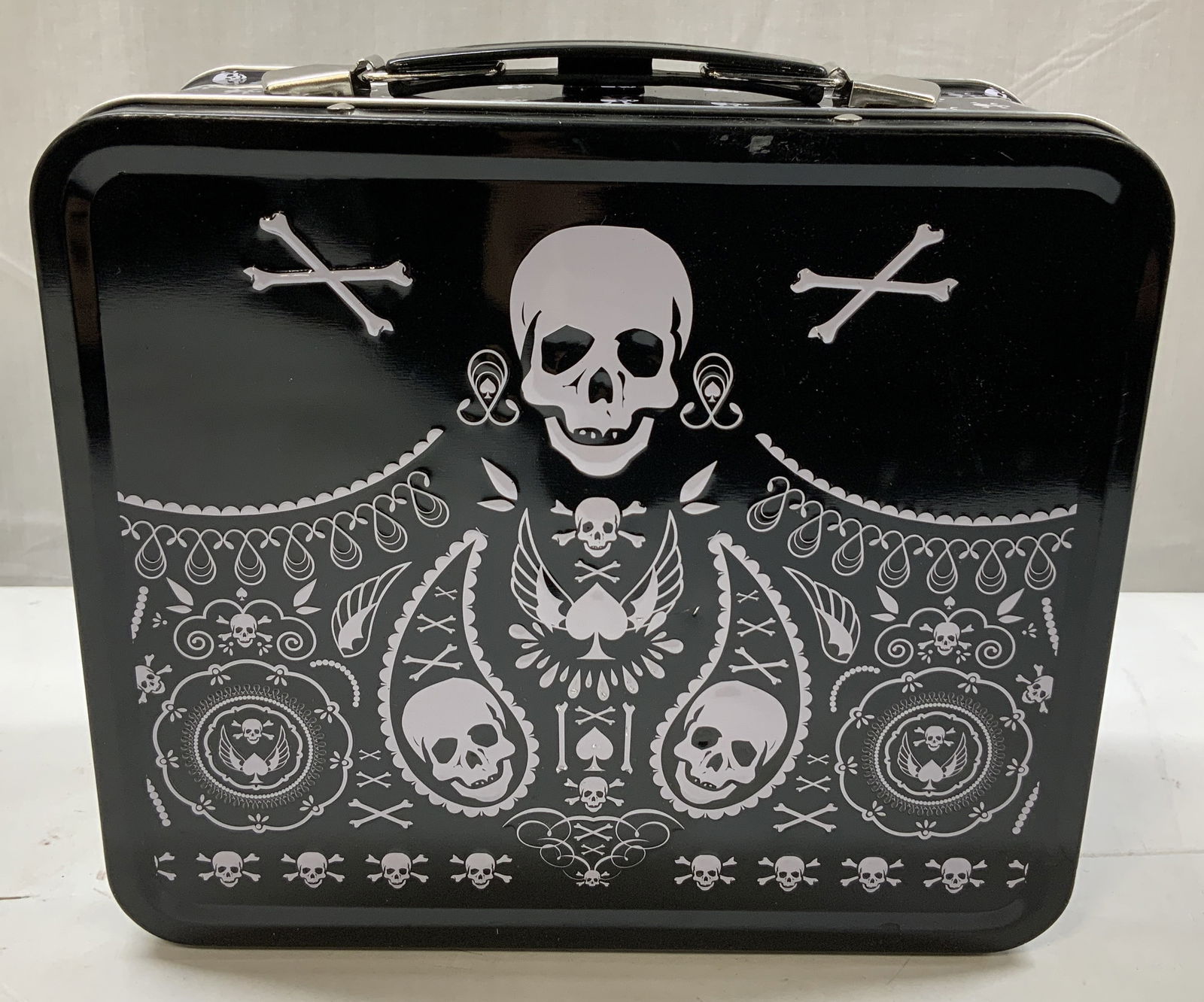 Loungefly Day of the Dead Skulls Tin Lunch Box (1 of 7)