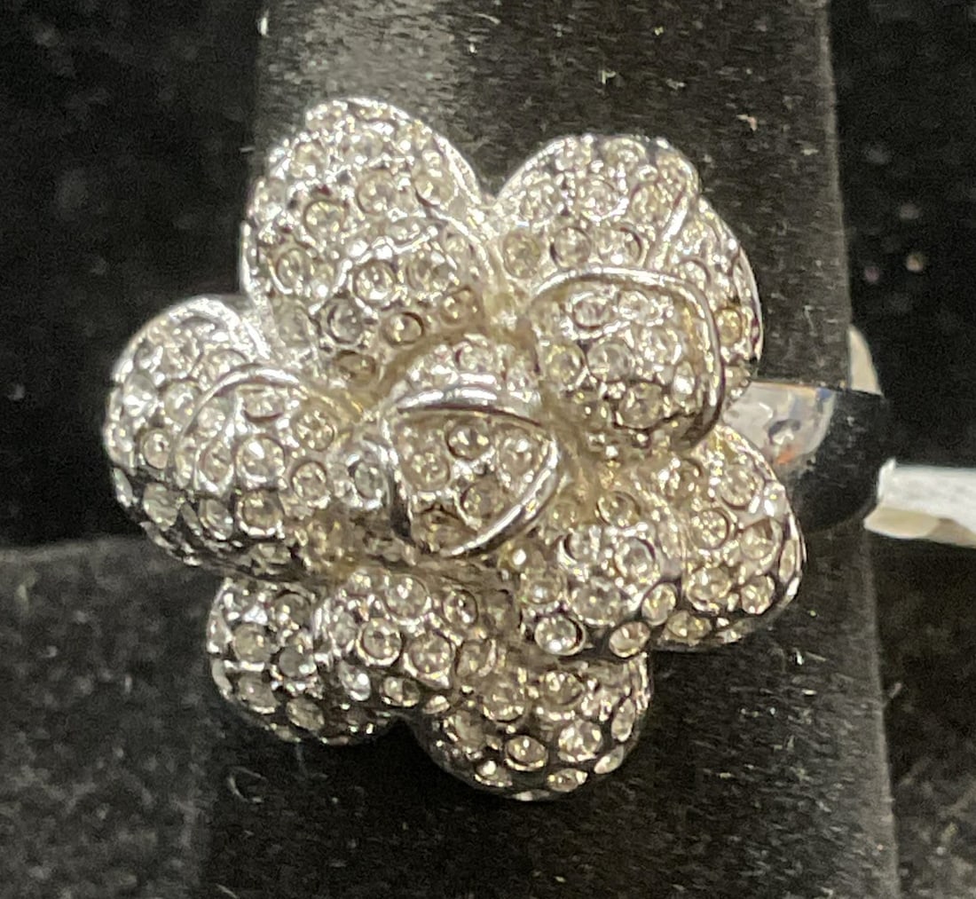 Silver Plated Crystal Flower Ring NWT (1 of 6)