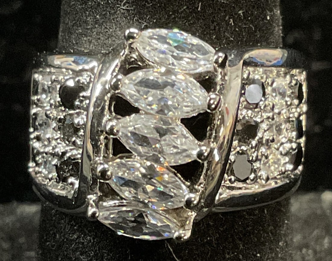 Silver Tone Black Colorless Crystal Ring (1 of 6)