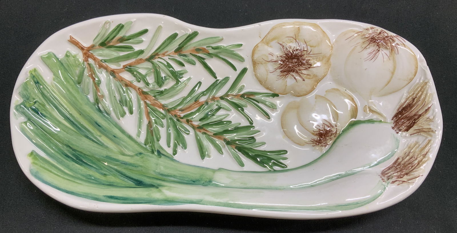 Vietri Embossed Herbs Ceramic Serving Dish ITALY (1 of 6)