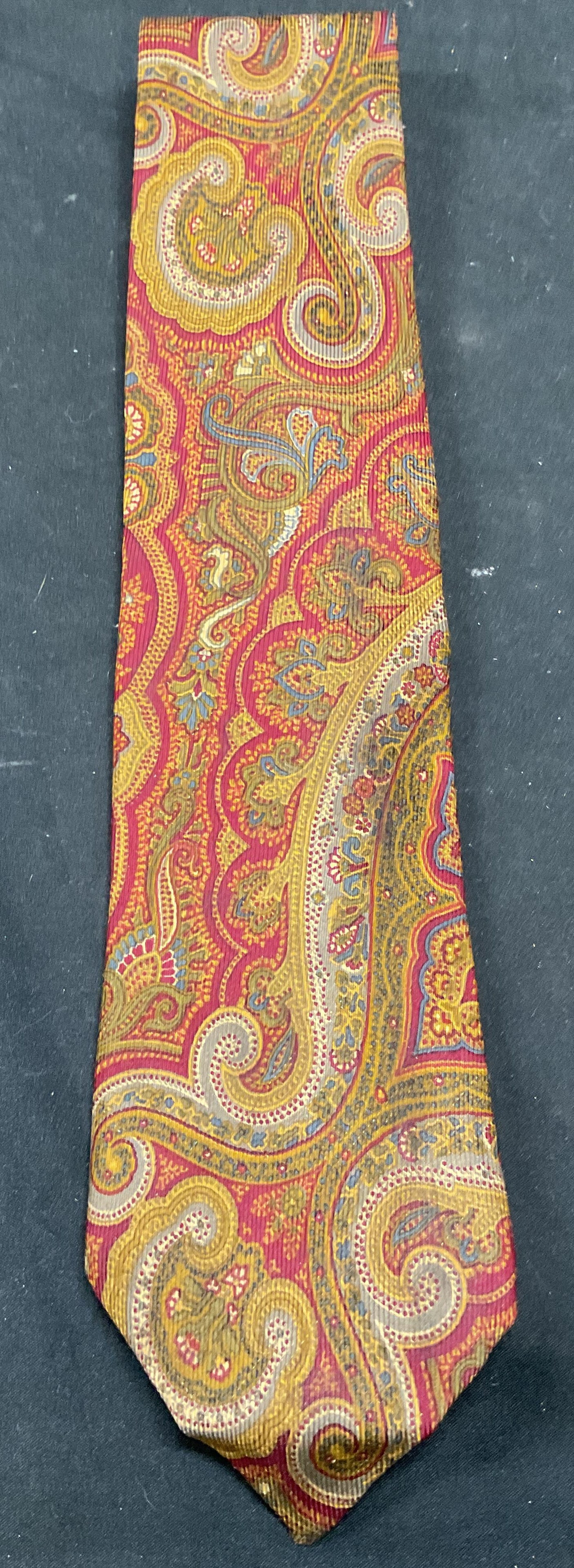 Sulka Green & Red Paisley Print Silk Tie: Sulka green and red paisley floral print silk tie. Measures approx 58 inches long. Some blemishes. Sulka tie, designer tie, silk tie, red tie, green tie, paisley tie, floral tie, accessories, wearable