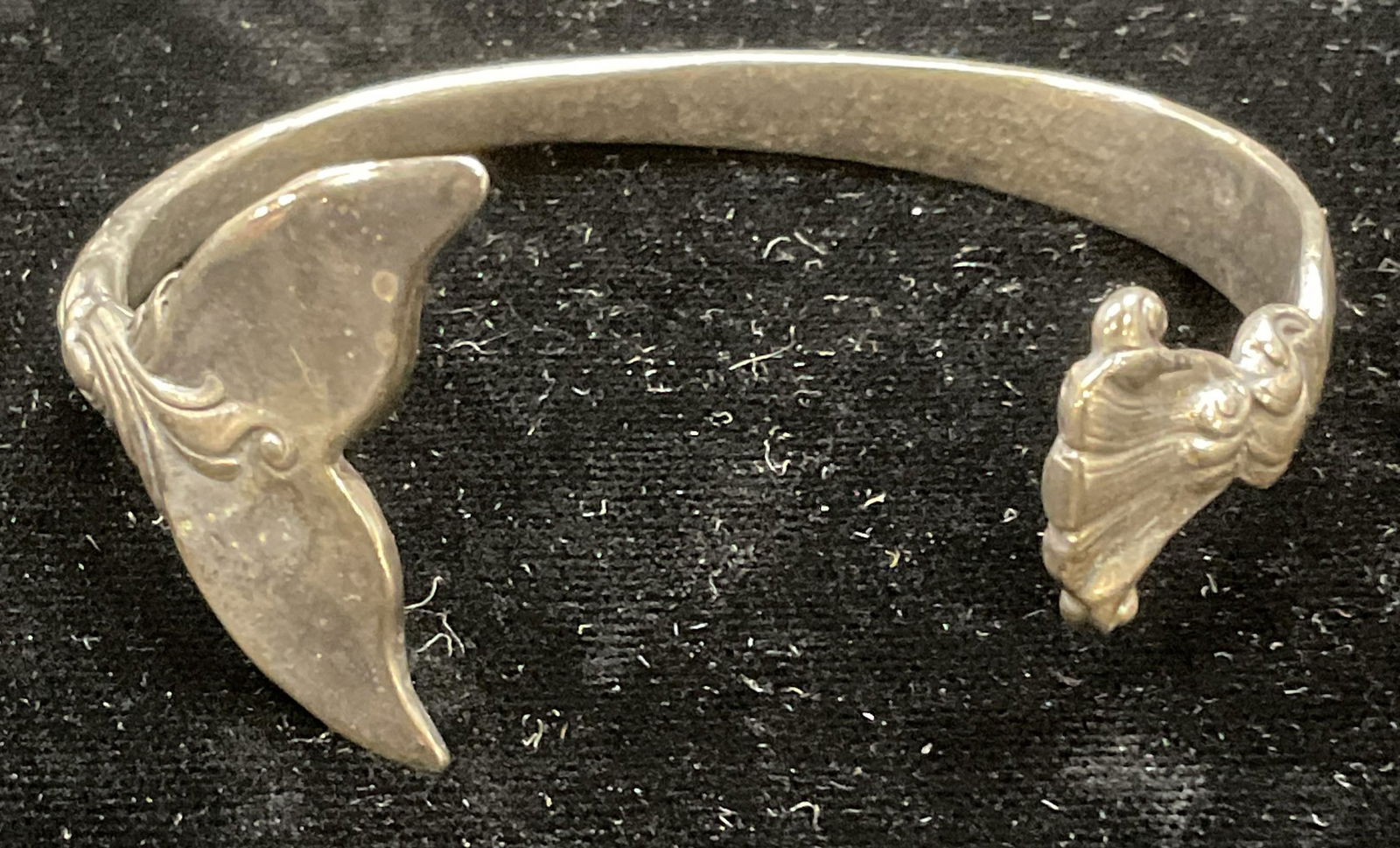 Vtg Handmade Silver Pl Tail Motif Bracelet (1 of 6)