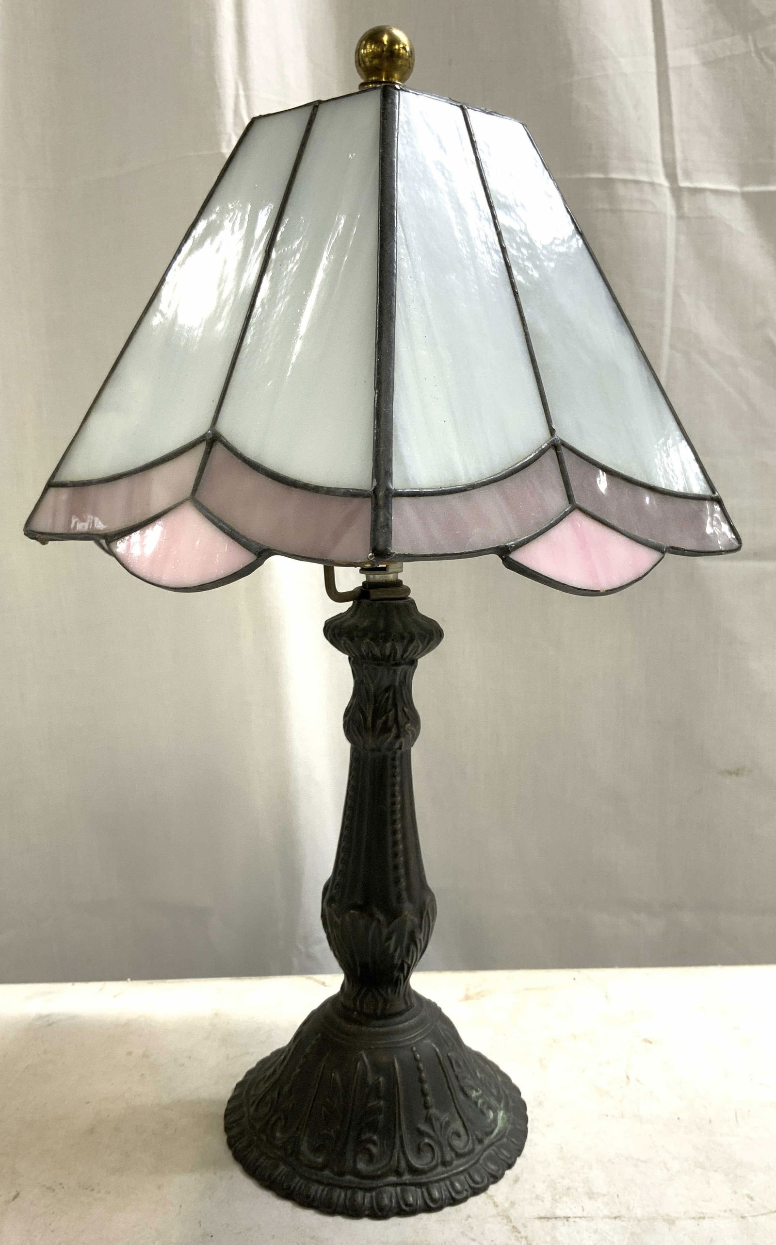Vintage Tiffany Style Slag Glass Table Lamp (1 of 7)