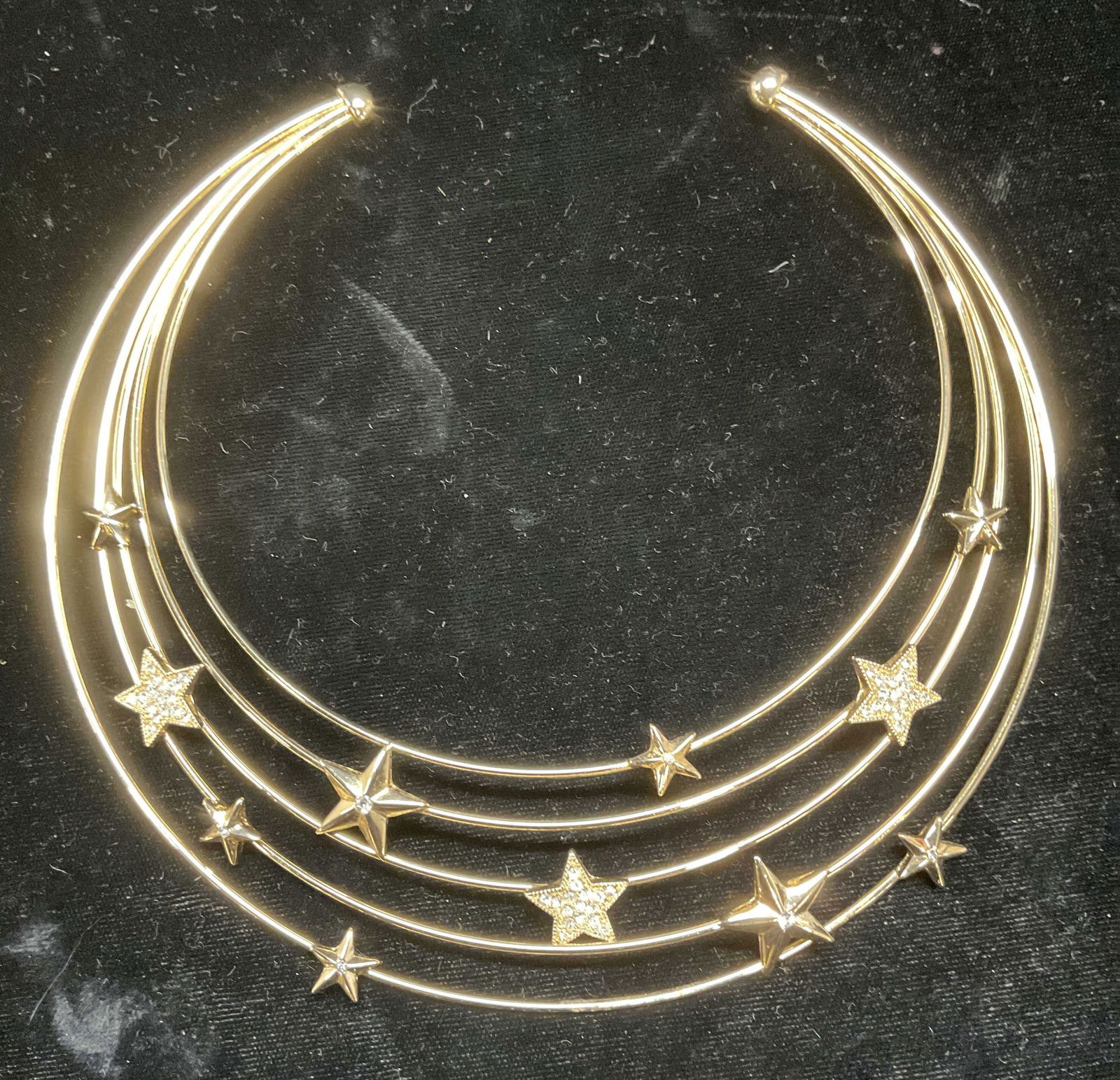 Gold Tone Crystal Star Choker Collar Necklace: Gold tone star motif crystal decorated choker collar necklace. Measures approx 5 inches wide. Some scratching. Jewelry, estate jewelry, costume jewelry, cocktail jewelry, fashion jewelry, accessories,