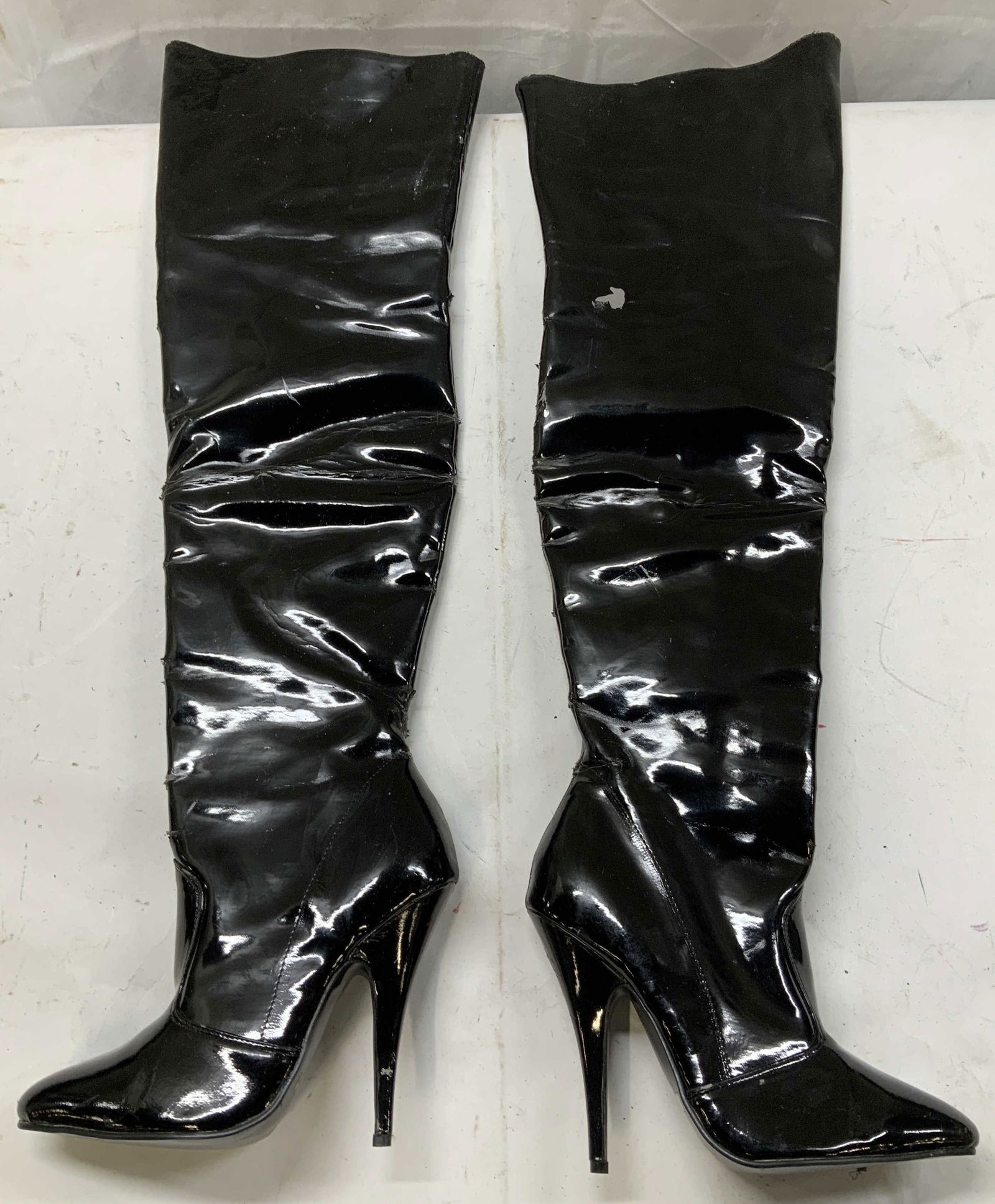 Fredericks for Hollywood Black Thigh Boots (1 of 8)