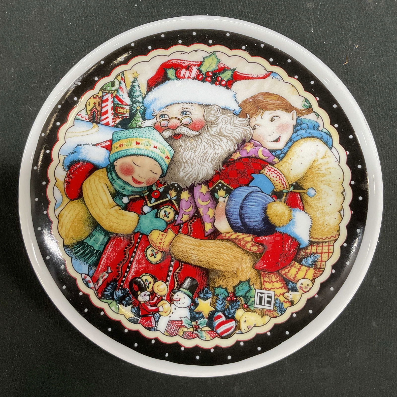 SGND Mary Engelbreit Ceramic Christmas Plate (1 of 6)