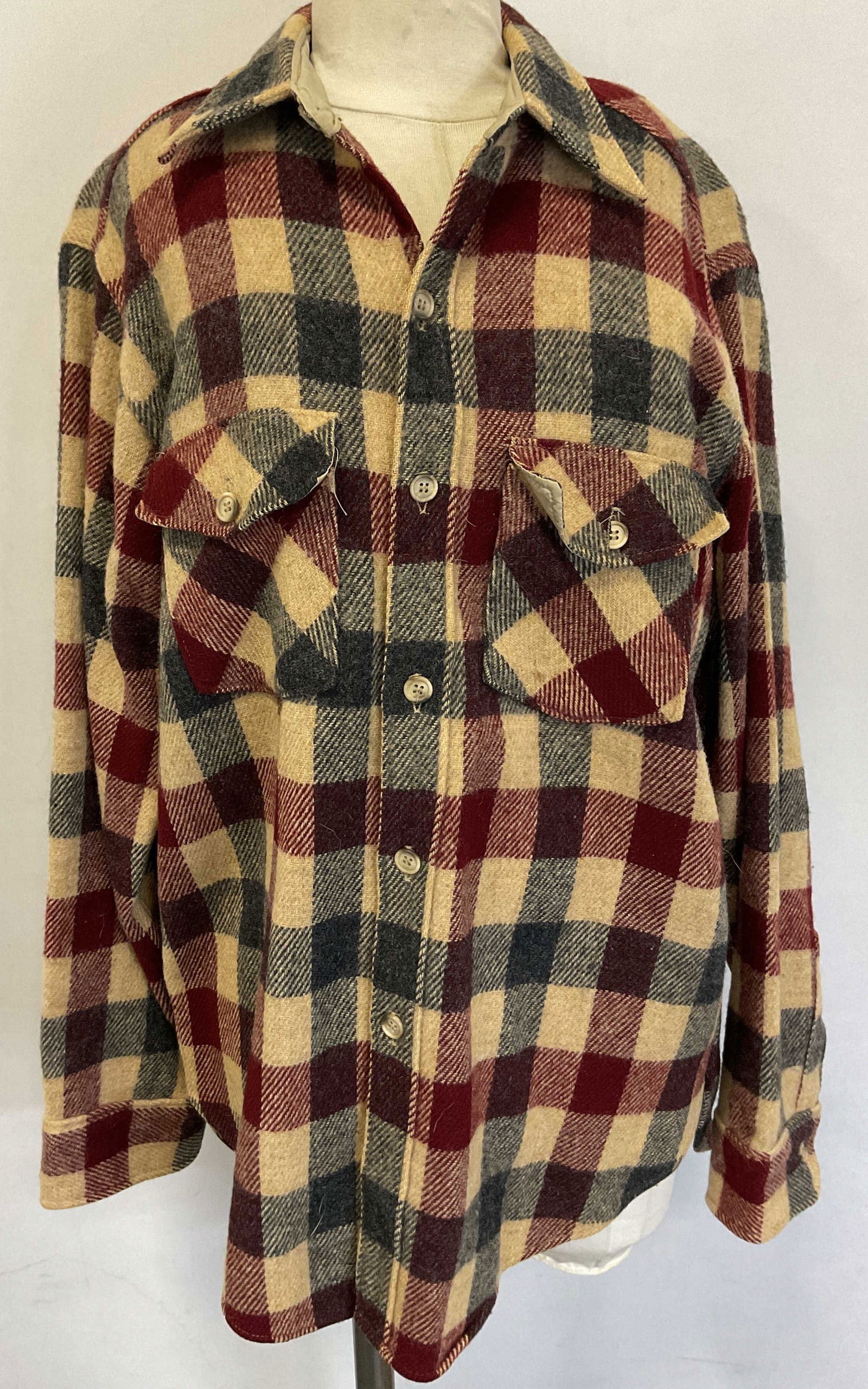 Woolrich Plaid Flannel Buttoned Jacket (1 of 11)