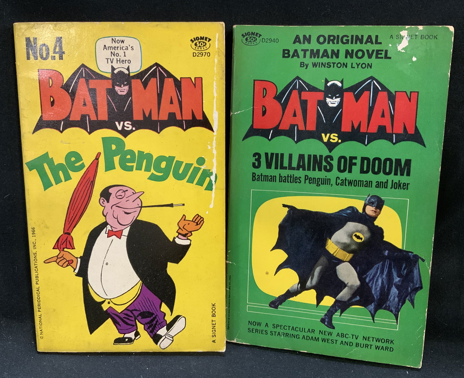 Lot 2 Signet Book 1st Print 1966 Batman Bks LYON (1 of 10)