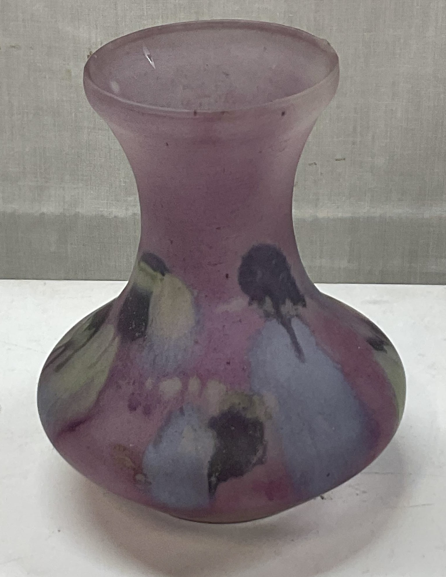 Vtg Hand Blown Frosted Floral Vase (1 of 8)