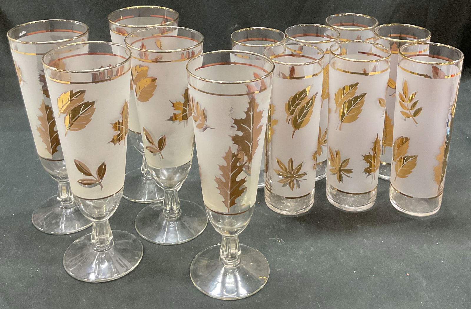 Set 12 Frosted Glass Leaf Pattern Glasses (1 of 10)