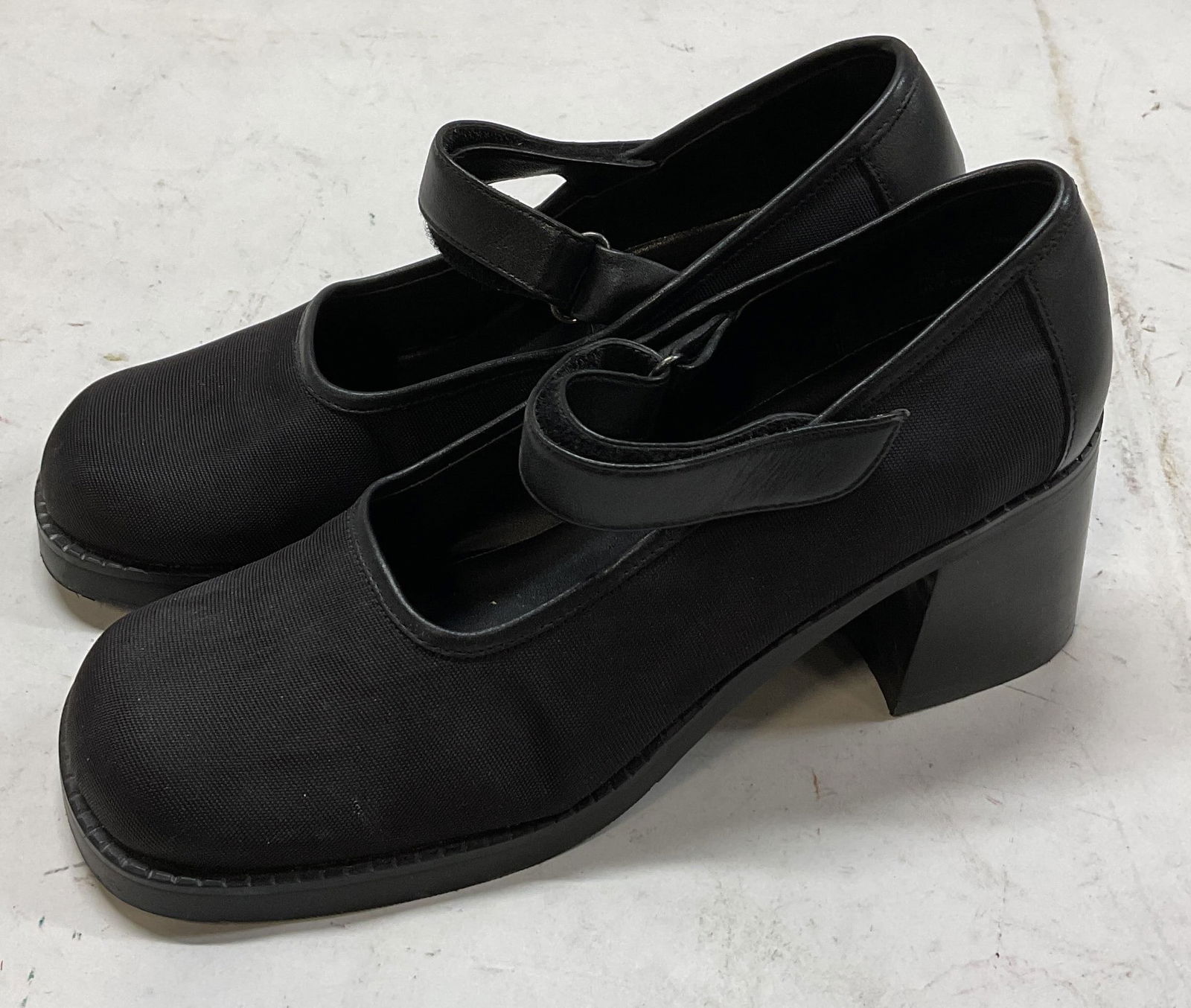 Kenneth Cole Reaction Mary Jane Heels (1 of 9)