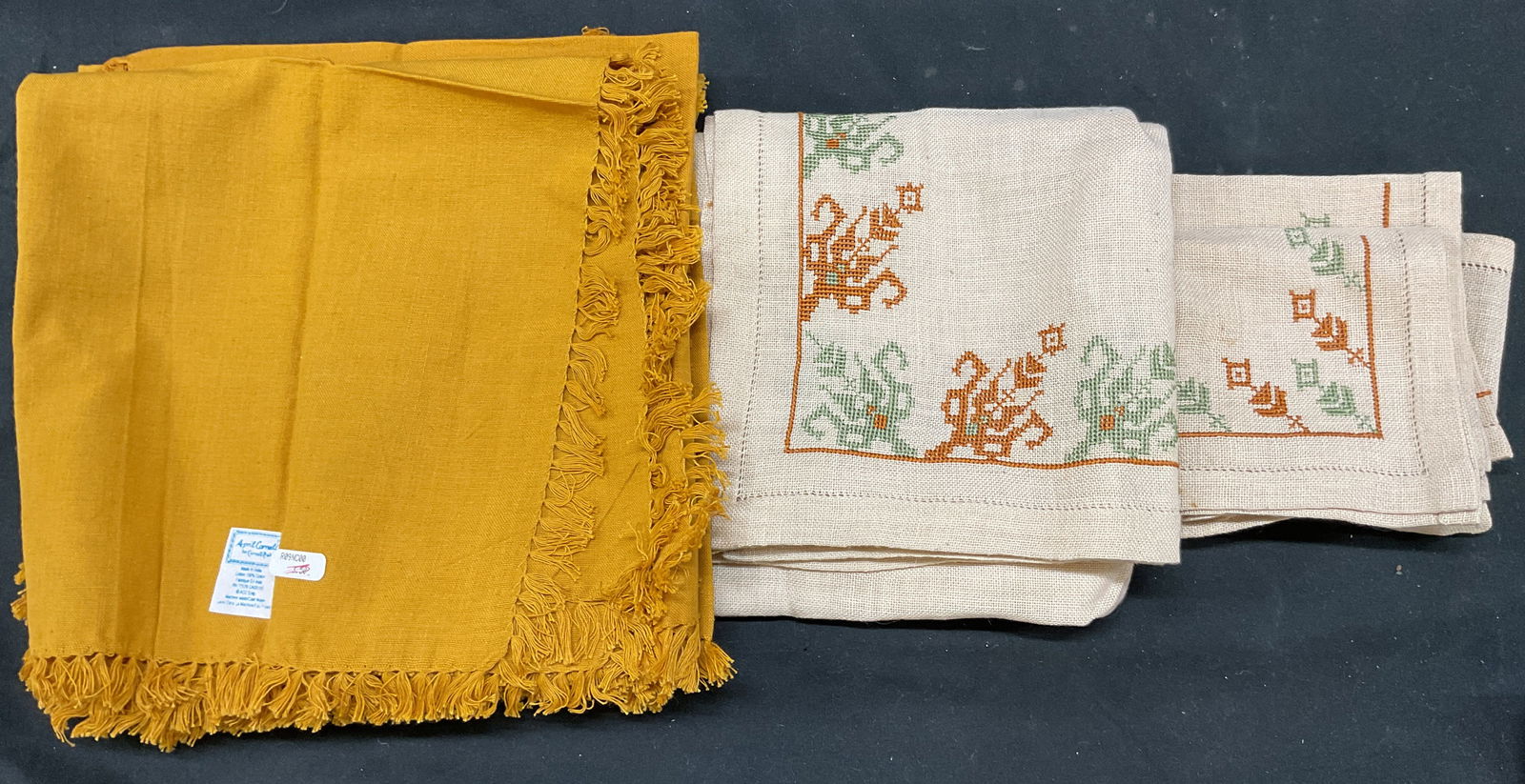 Grp Lot 11 Table Linens, April Cornell, India+ (1 of 16)