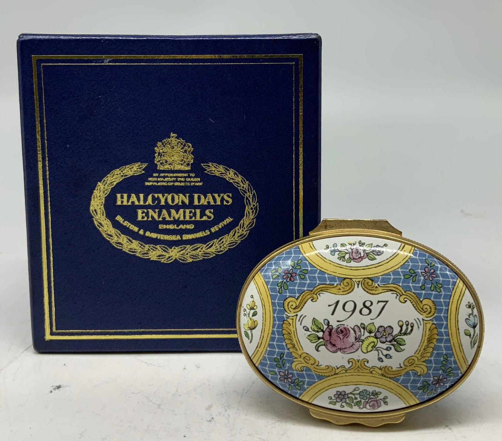 Halcyon Days Enamels Year to Rmbr 1987 Trnk Box (1 of 8)