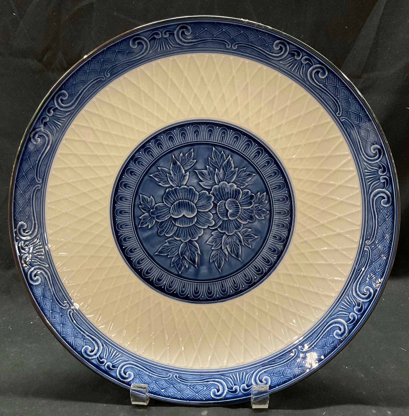 SGND Vintage Blue & White Porcelain Toyo Charger (1 of 10)