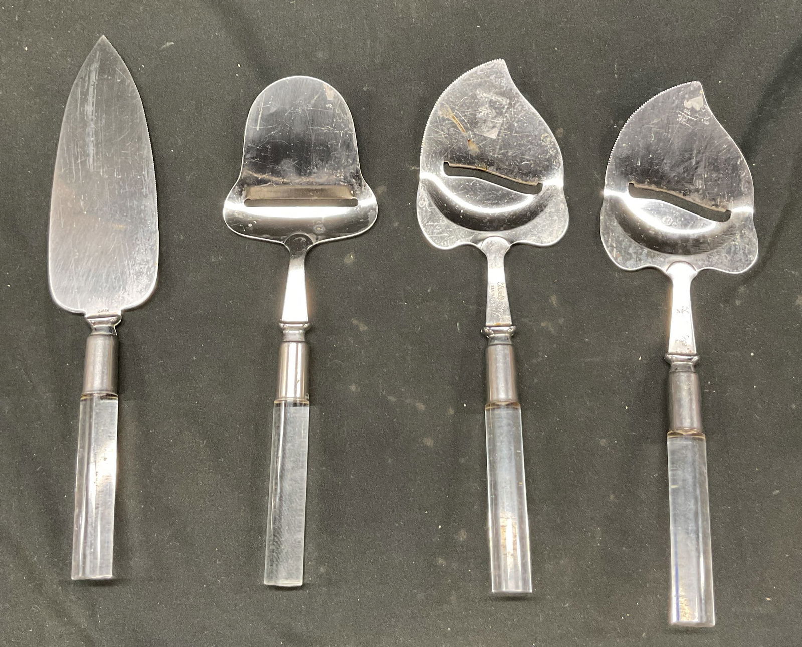 Set 4 Frontier Forge Lucite Handle Servers Japan (1 of 8)