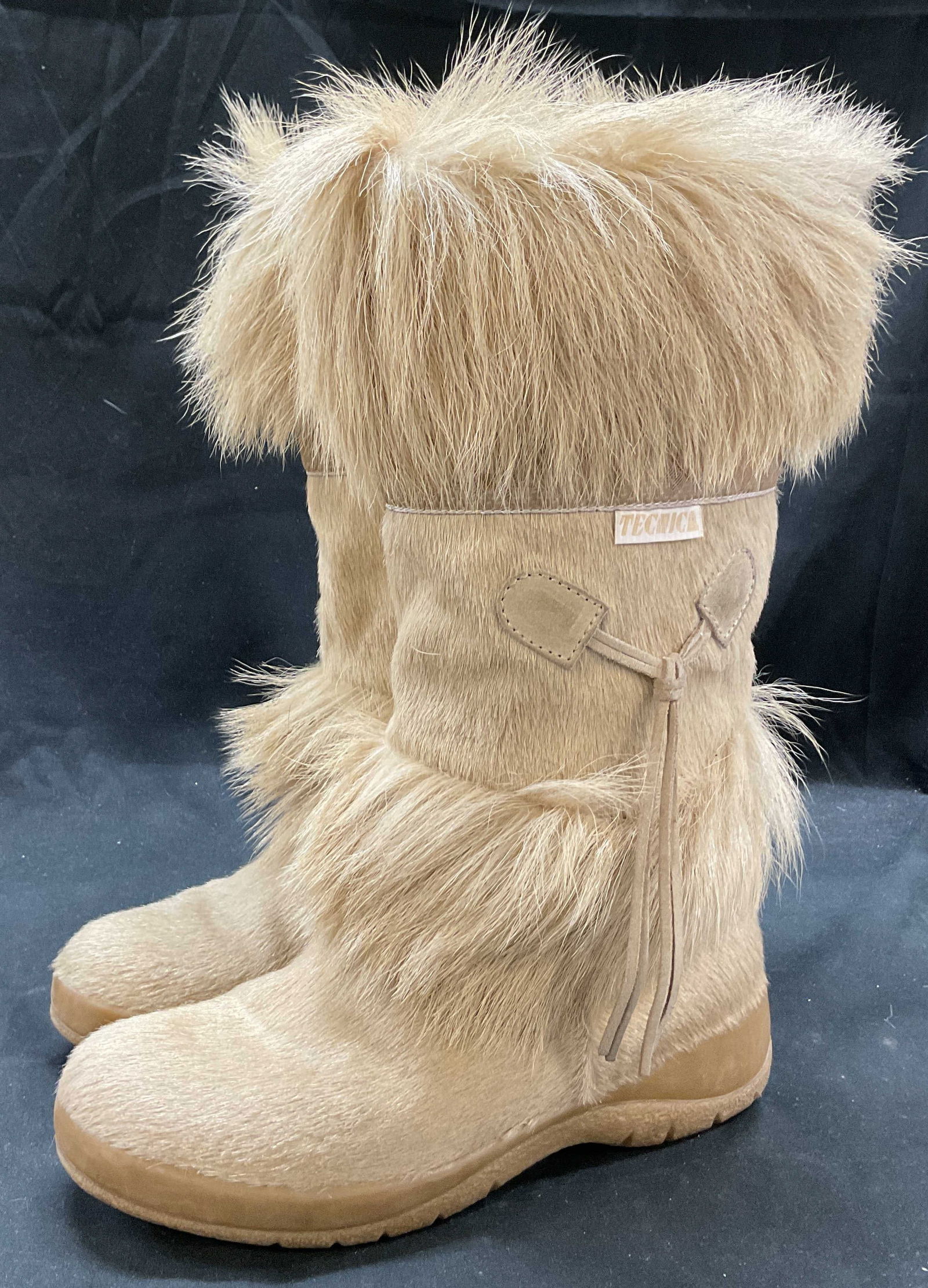 Tecnica Beige Fur Ski Boots Italy (1 of 8)