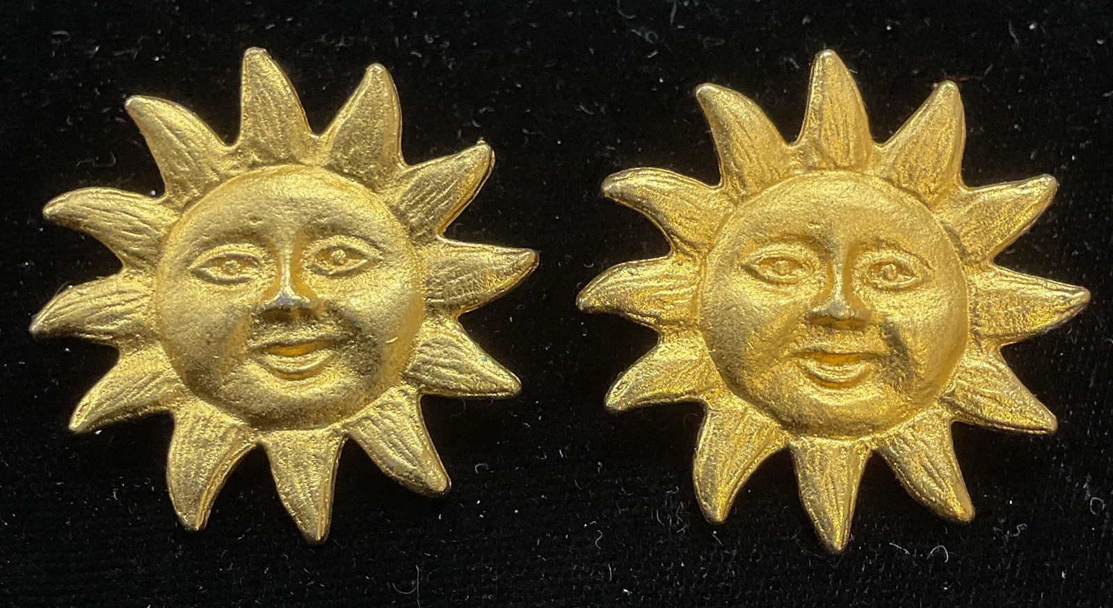 Vintage Gold Tone Sun Face Earrings: Vintage gold tone anthropomorphic sun motif earrings. Measure approx 1.25 inches wide. Some wear consistent with exposure. Jewelry, estate jewelry, costume jewelry, cocktail jewelry, fashion jewelry,