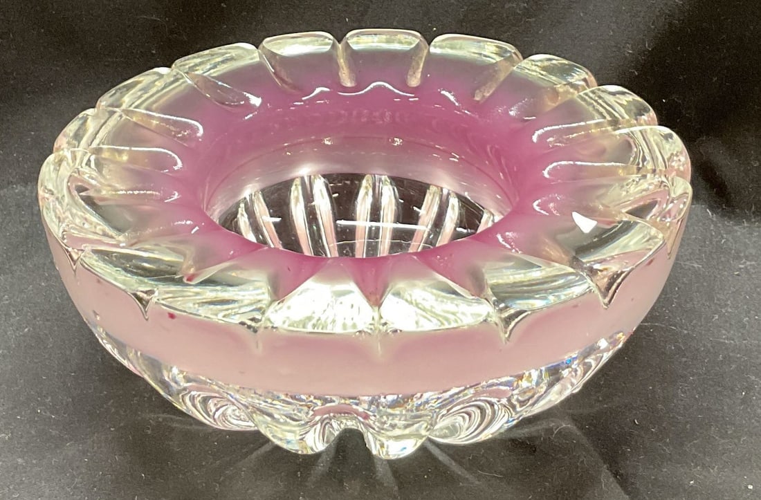 Murano hand blown cased pink art glass bowl: Hand blown art glass bowl. Pink and clear. Cased, thick walled and scalloped design. Style of Murano no visible signature. Measures ht approx 2 1/2 inches diam approx 5 inches. Some scratches observed