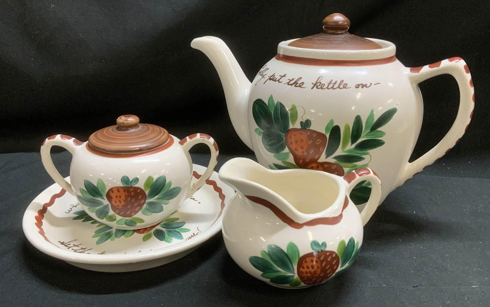 Set 4 Bauer Hand-Painted Strawberry Teapot Set USA (1 of 9)