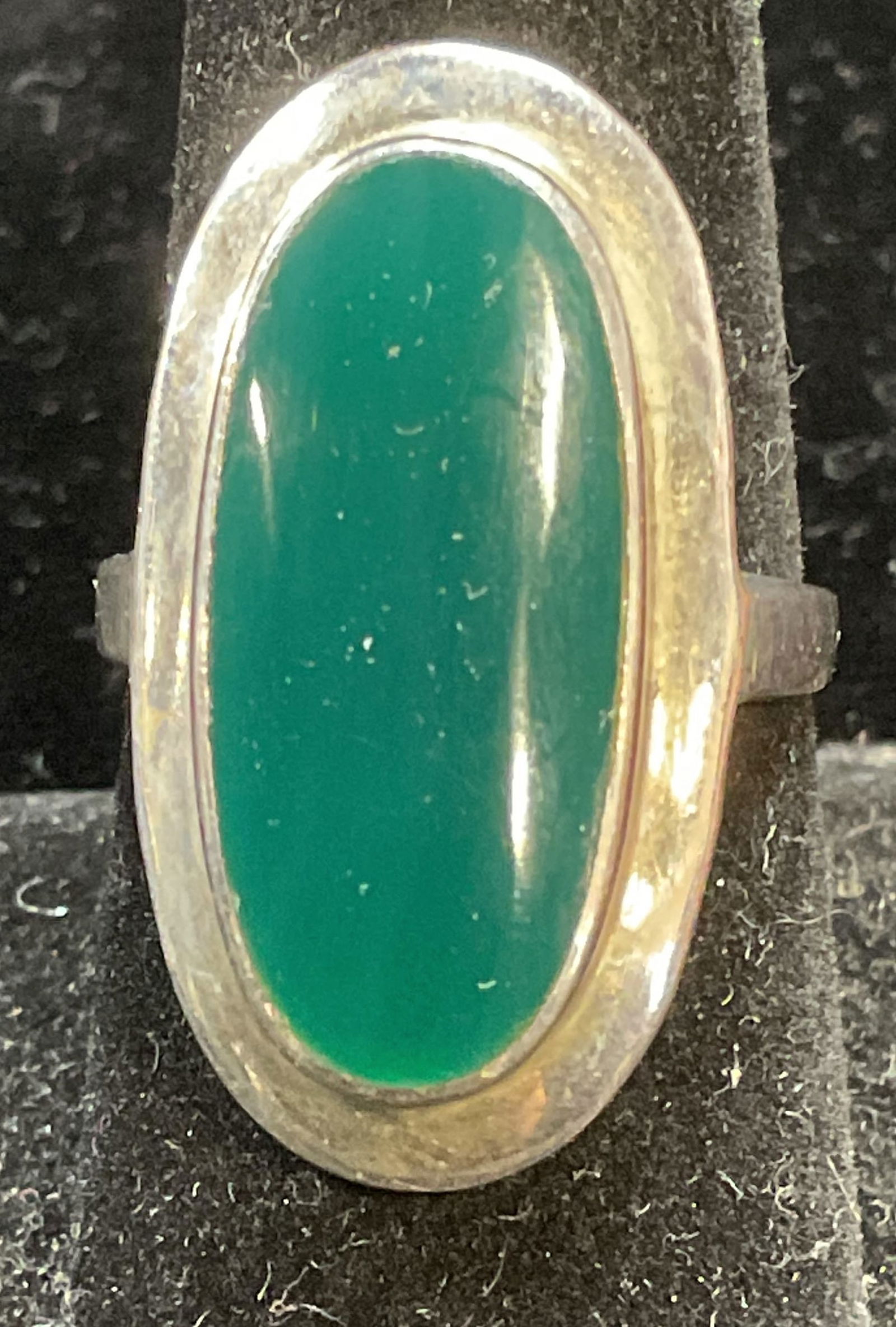 Sterling Silver & Green Oval Cabochon Ring (1 of 6)