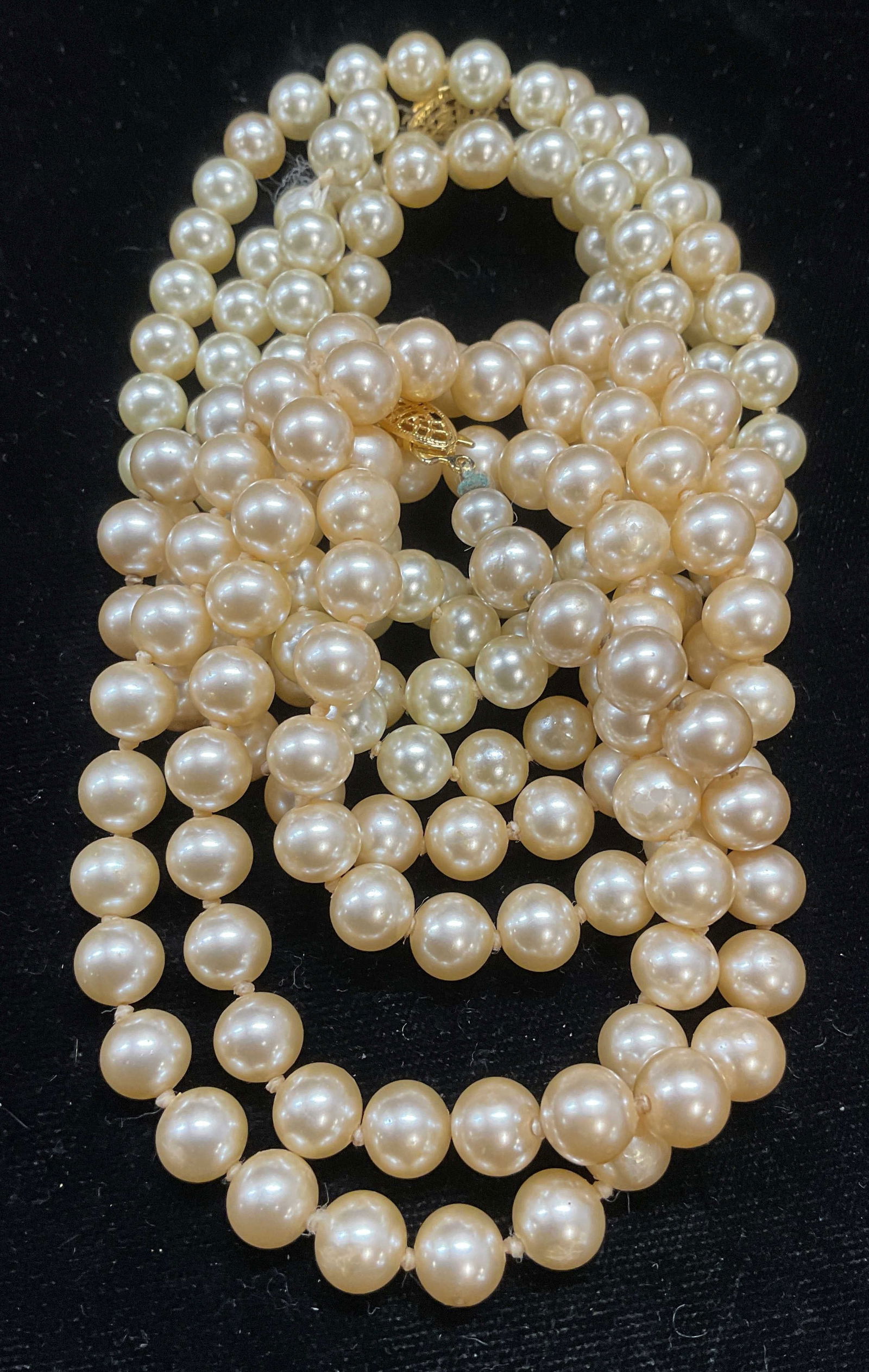 Lot 2 Vintage Faux Pearl Beaded Necklaces (1 of 6)