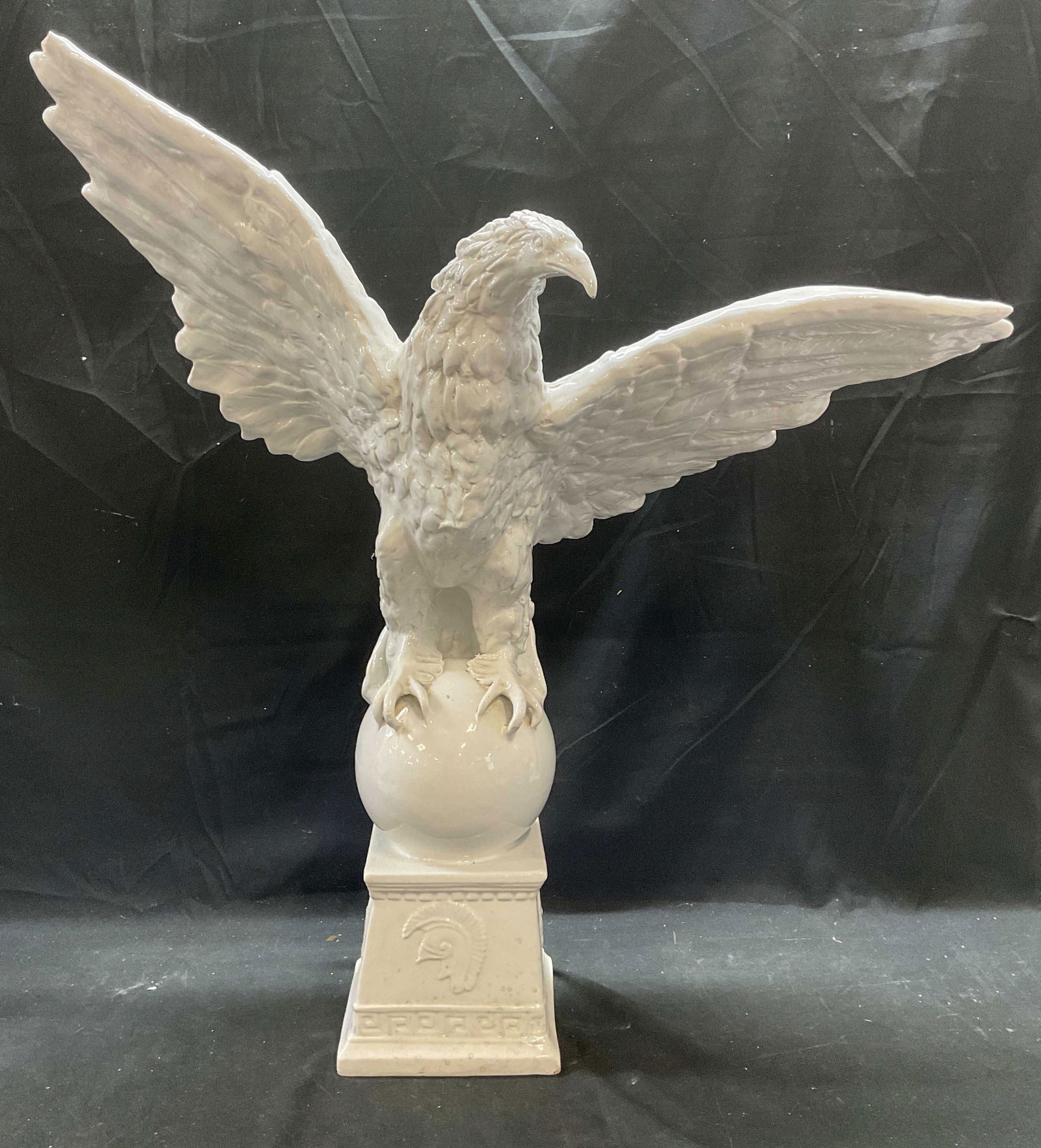 XL Vtg Italian White Ceramic Eagle Sculpture (1 of 7)