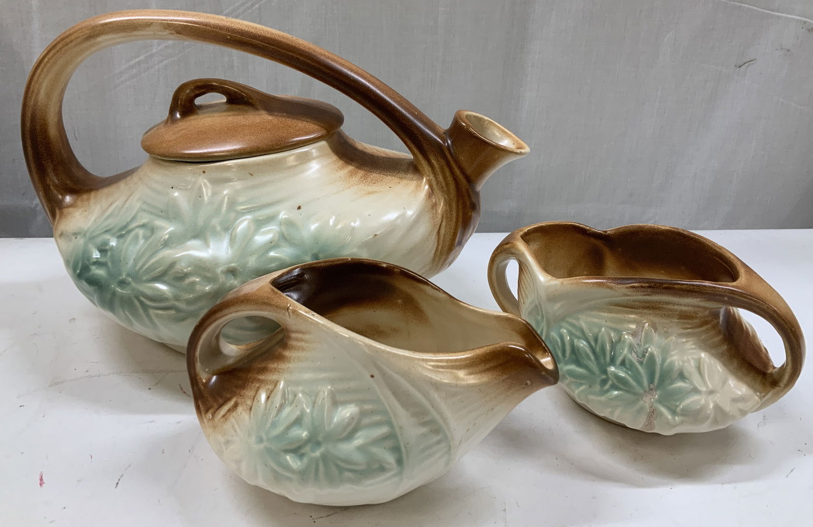 Set 3 McCoy Pottery Embossed Daisy Tea Set (1 of 9)