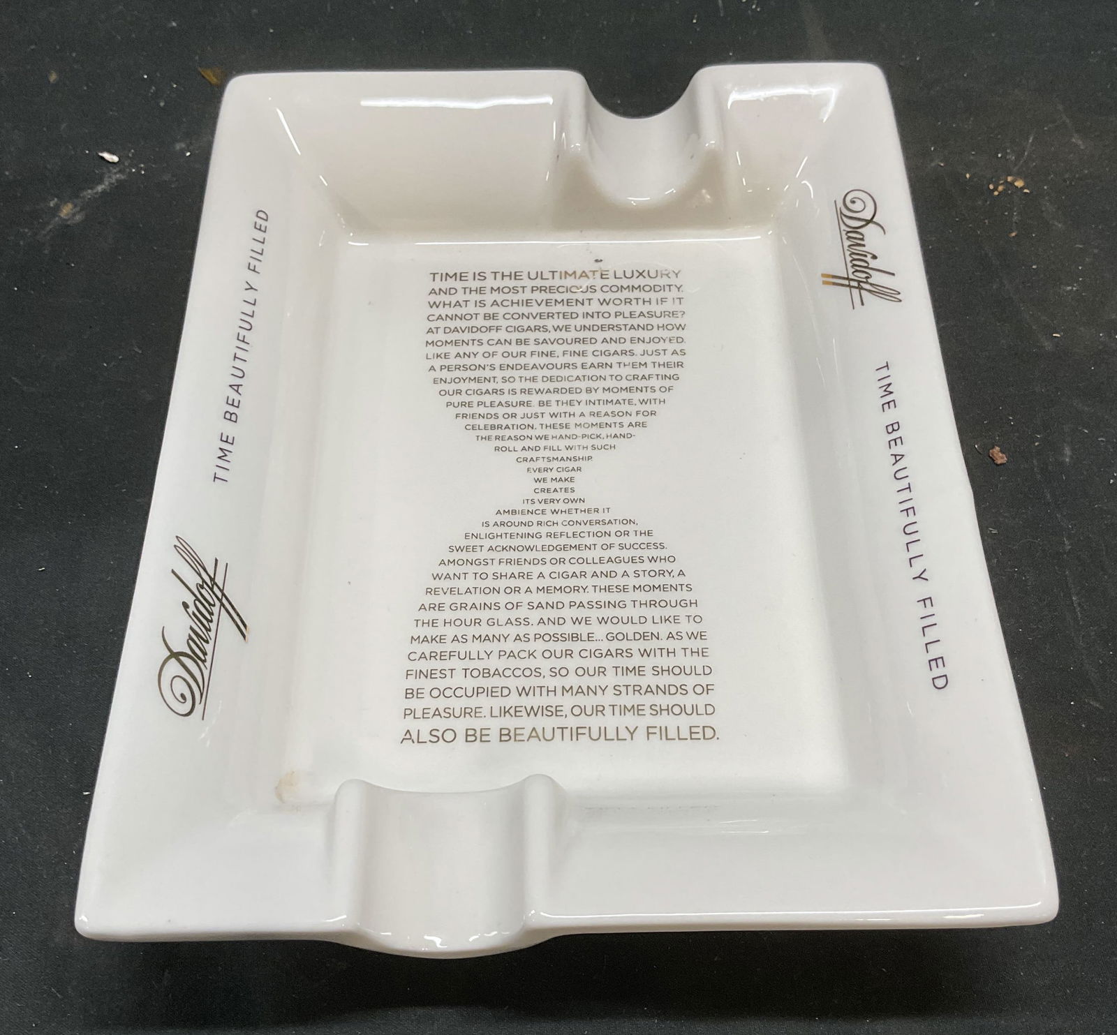 DAVIDOFF Gilt Porcelain Hourglass Cigar Ashtray (1 of 6)