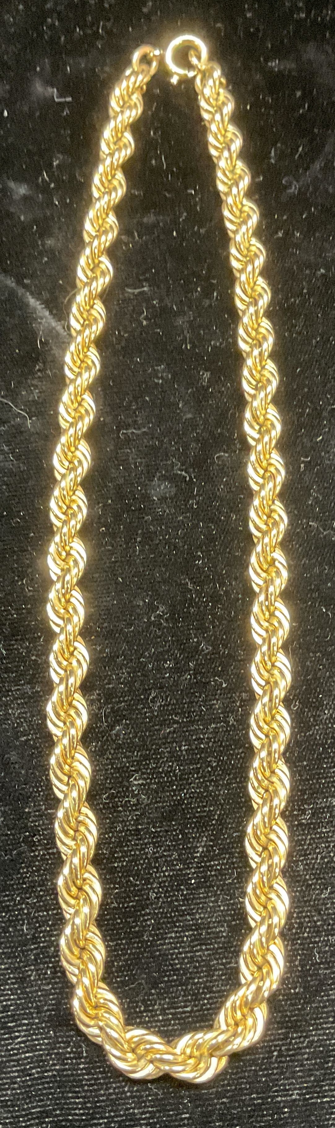 Winard Gold Filled Twisted Rope Chain Necklace: Signed Winard twisted rope chain choker necklace. Drop length approx 7.25 inches. Some scratching. Jewelry, estate jewelry, costume jewelry, cocktail jewelry, fashion jewelry, accessories, fashion acc