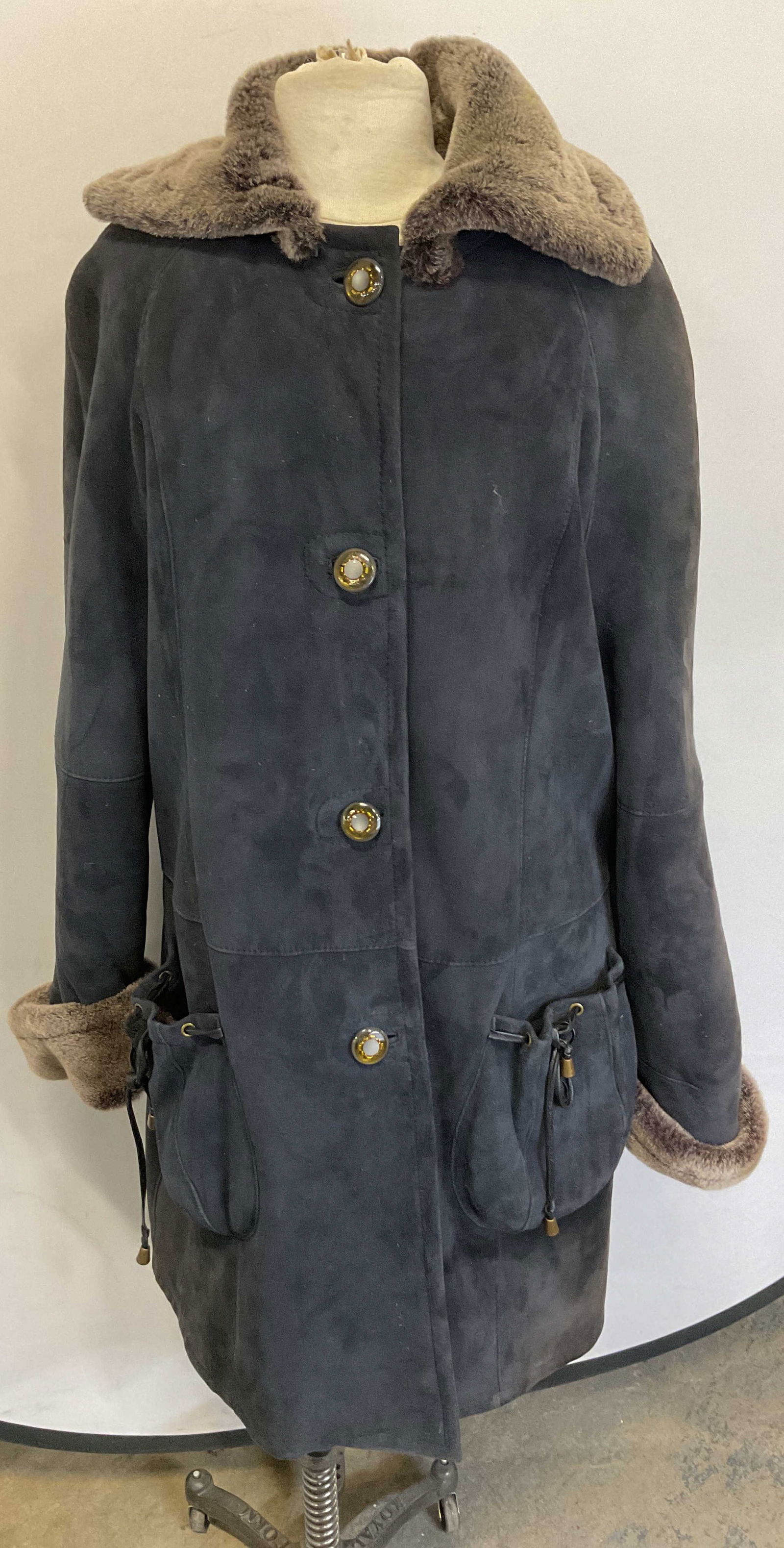 Studio Milano Fur Lined Winter Coat Italy (1 of 9)